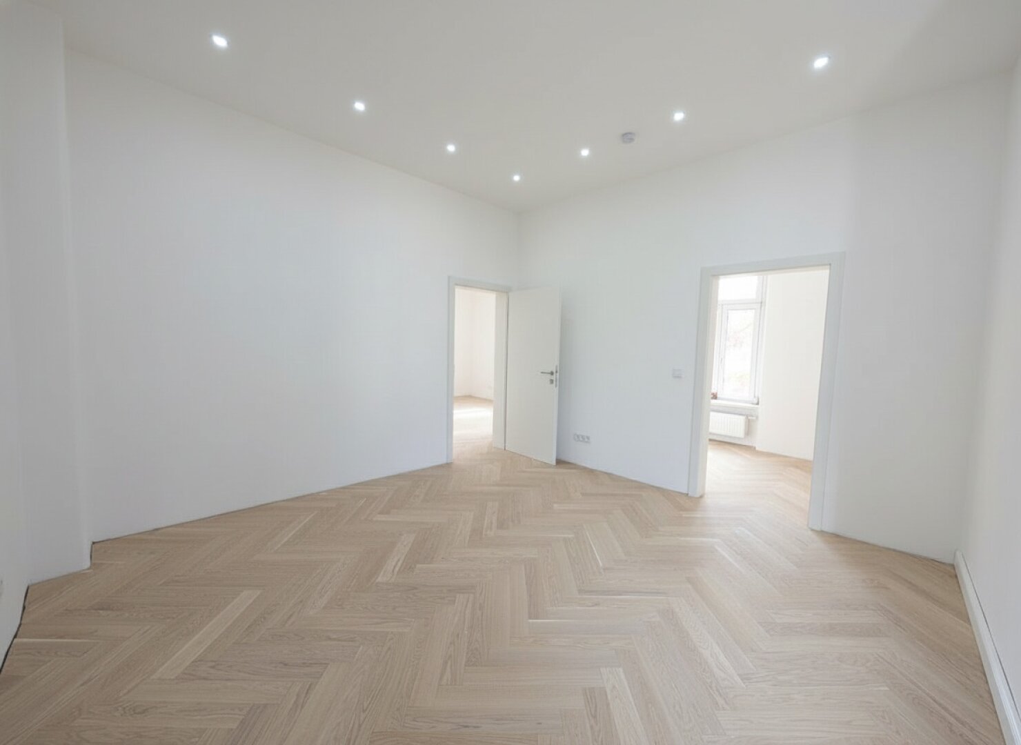 elegantes Schlafzimmer mit über 16 m²