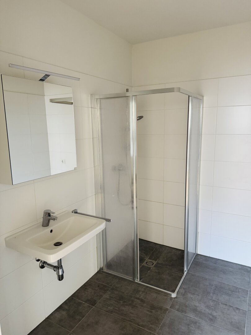 Erstklassige Balkonwohnung mit 3 Zimmern und Tiefgaragenparkplatz in Premstätten