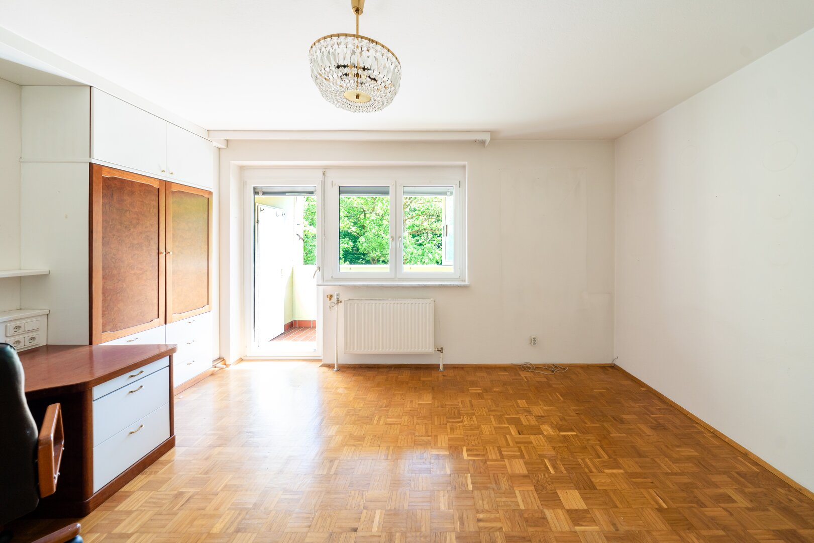 Sanierungsbedürftige 3-Zimmer-Wohnung in Toplage nahe LKH – Wohnen am Waldrand