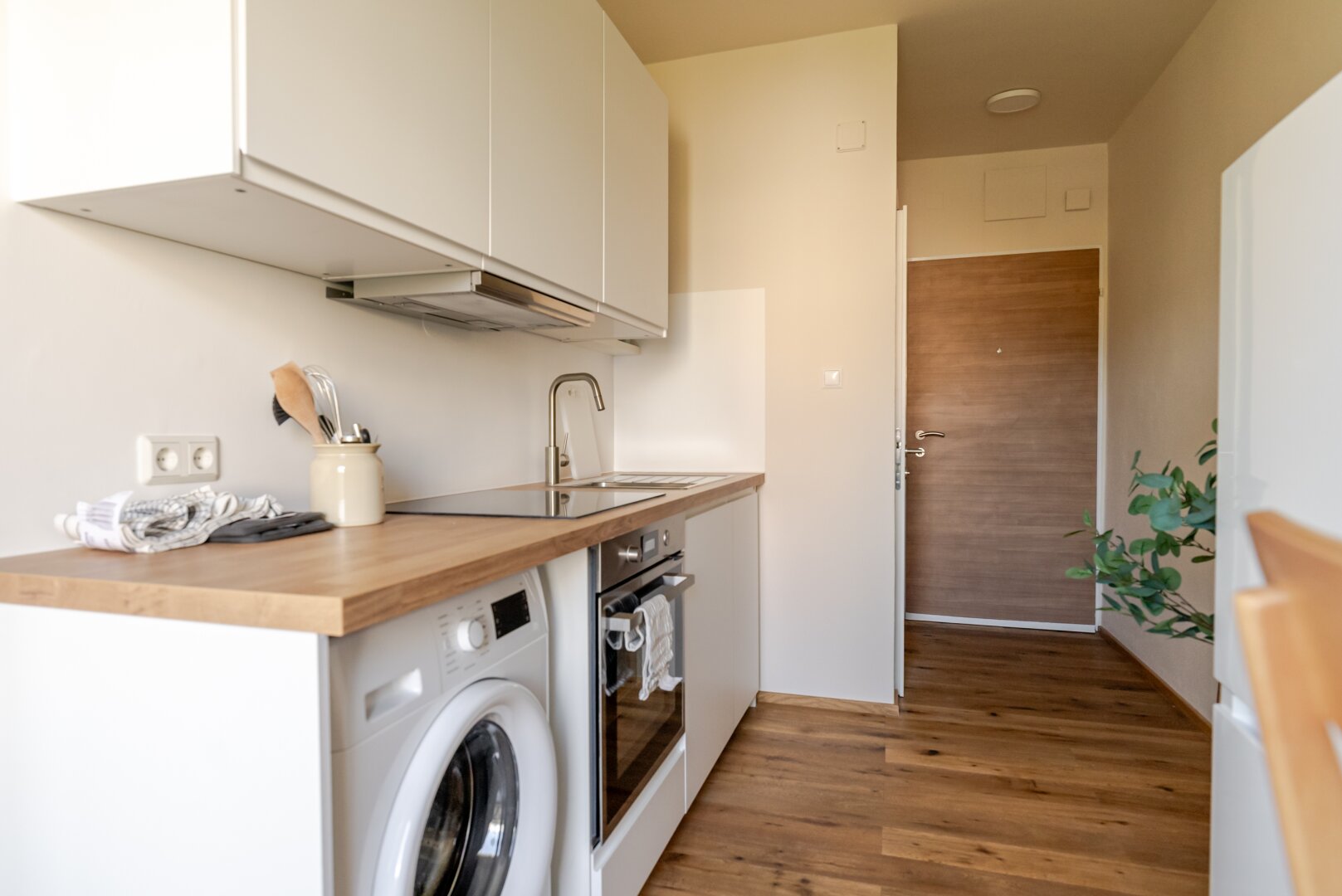 Sofort einziehen und wohlfühlen: Möblierte 2-Zimmer-Wohnung mit Balkon