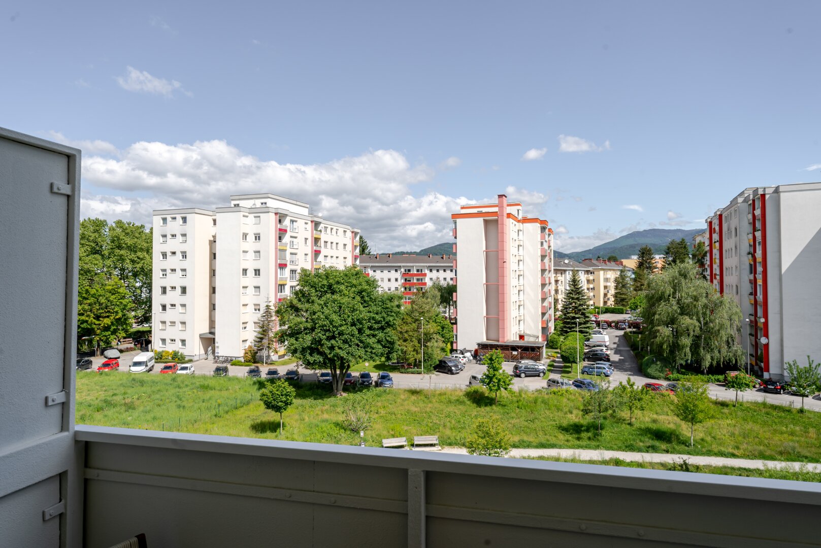 Sofort einziehen und wohlfühlen: Möblierte 2-Zimmer-Wohnung mit Balkon