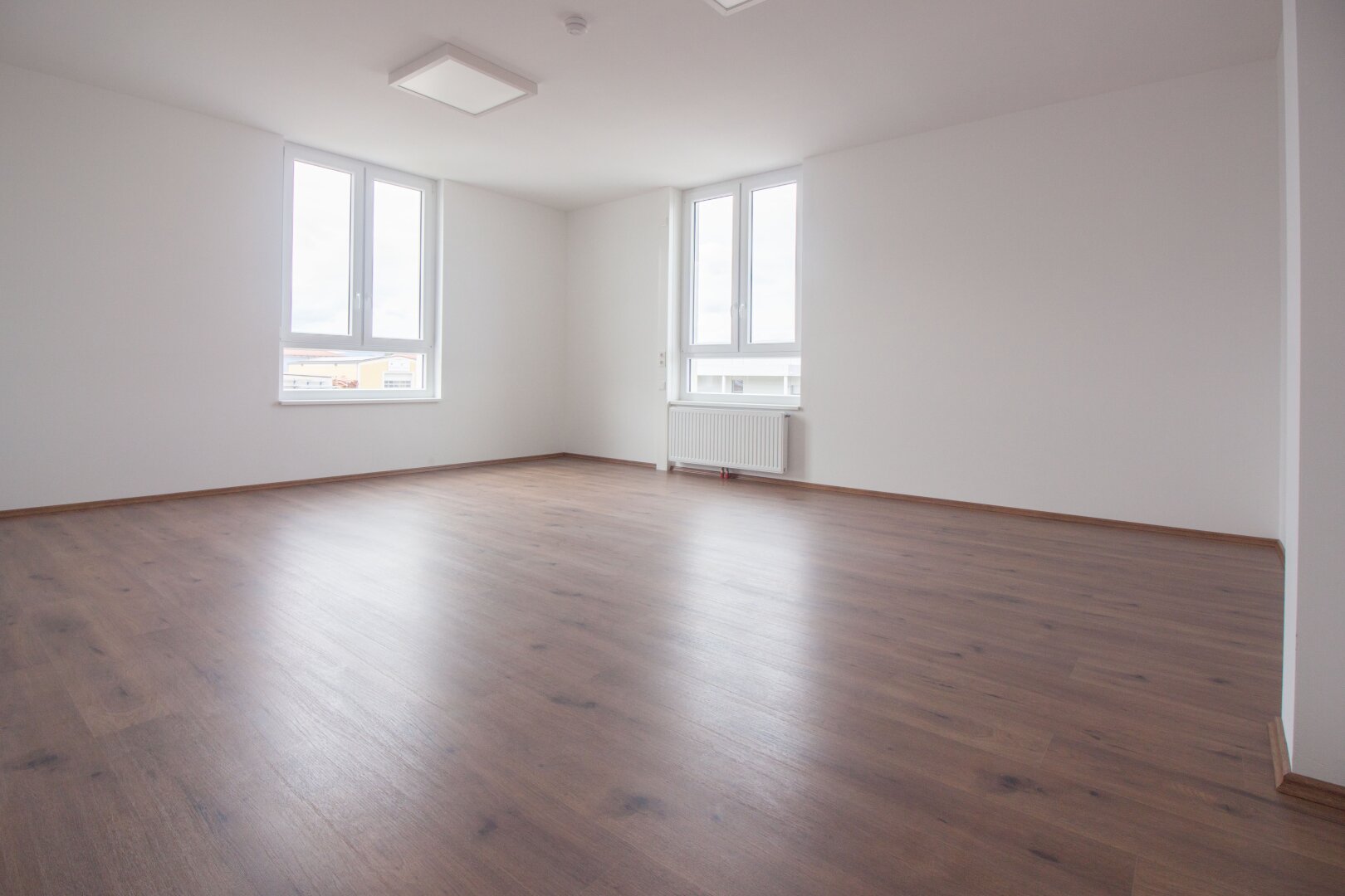 BÜRO mit ALL INCLUSIVE MIETE | flexible Größen von ca. 24 m² - 80 m² | mit Parkplätzen, schönem Foyer, Teeküche