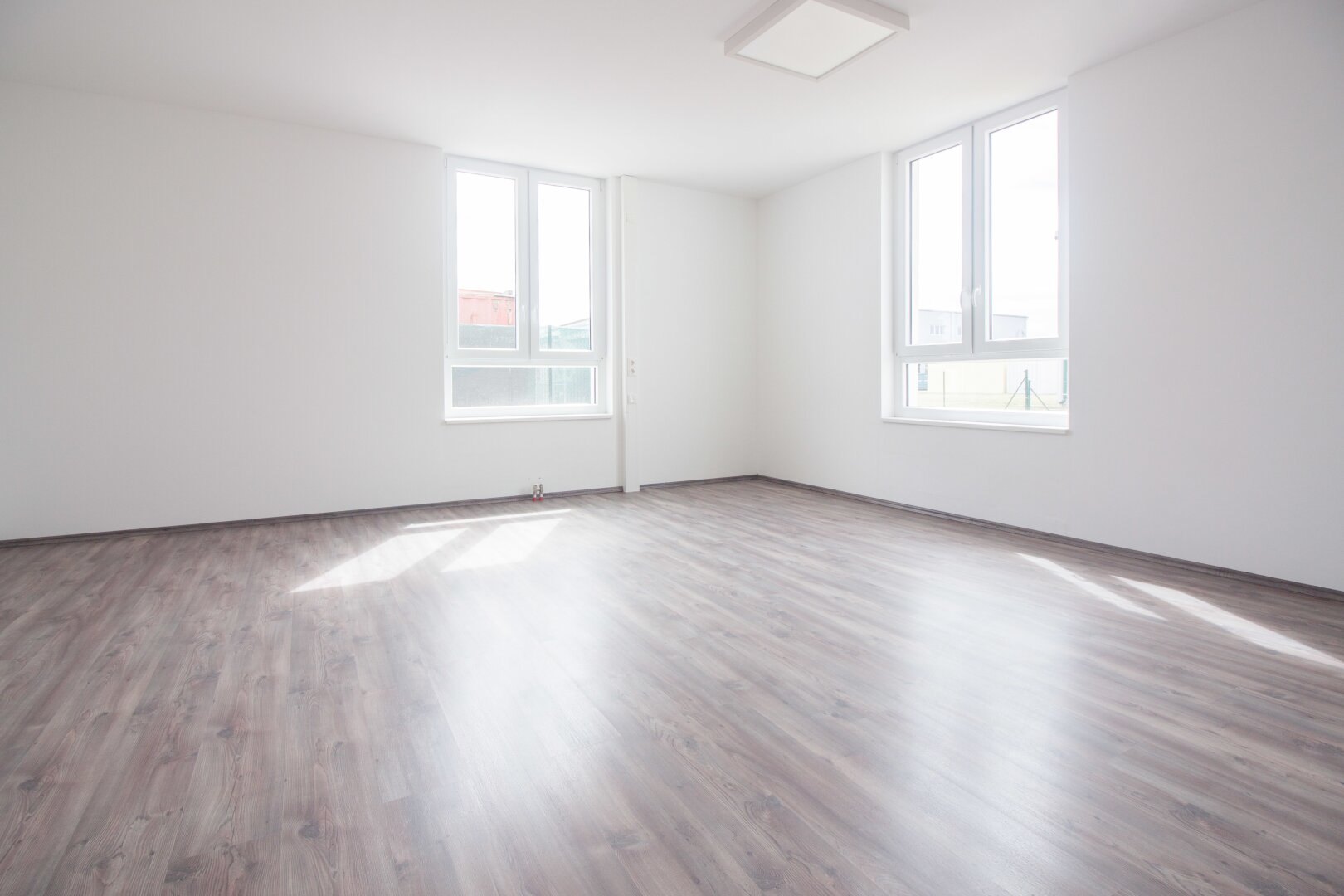 BÜRO mit ALL INCLUSIVE MIETE | flexible Größen von ca. 24 m² - 80 m² | mit Parkplätzen, schönem Foyer, Teeküche