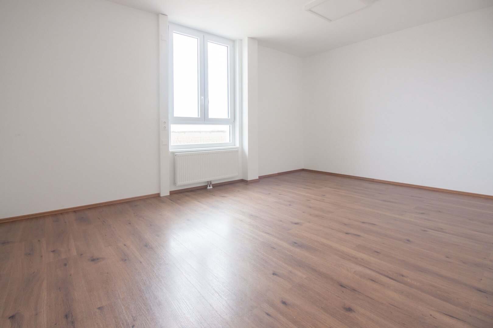 BÜRO mit ALL INCLUSIVE MIETE | flexible Größen von ca. 24 m² - 80 m² | mit Parkplätzen, schönem Foyer, Teeküche