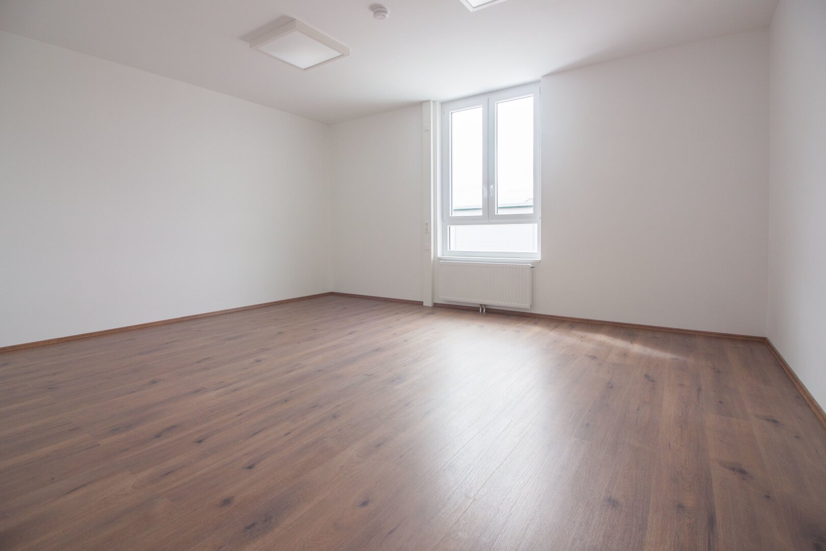 BÜRO mit ALL INCLUSIVE MIETE | flexible Größen von ca. 24 m² - 80 m² | mit Parkplätzen, schönem Foyer, Teeküche