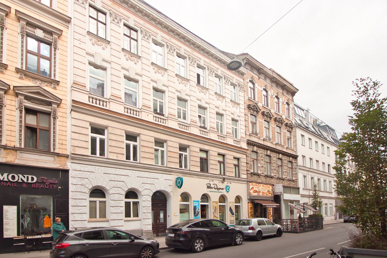 2015 ausgebaute, helle Maisonette-Wohnung mit 2 Bädern | ~ 20 m² große, private Terrasse direkt auf Wohnebene | Nahe Elterleinplatz