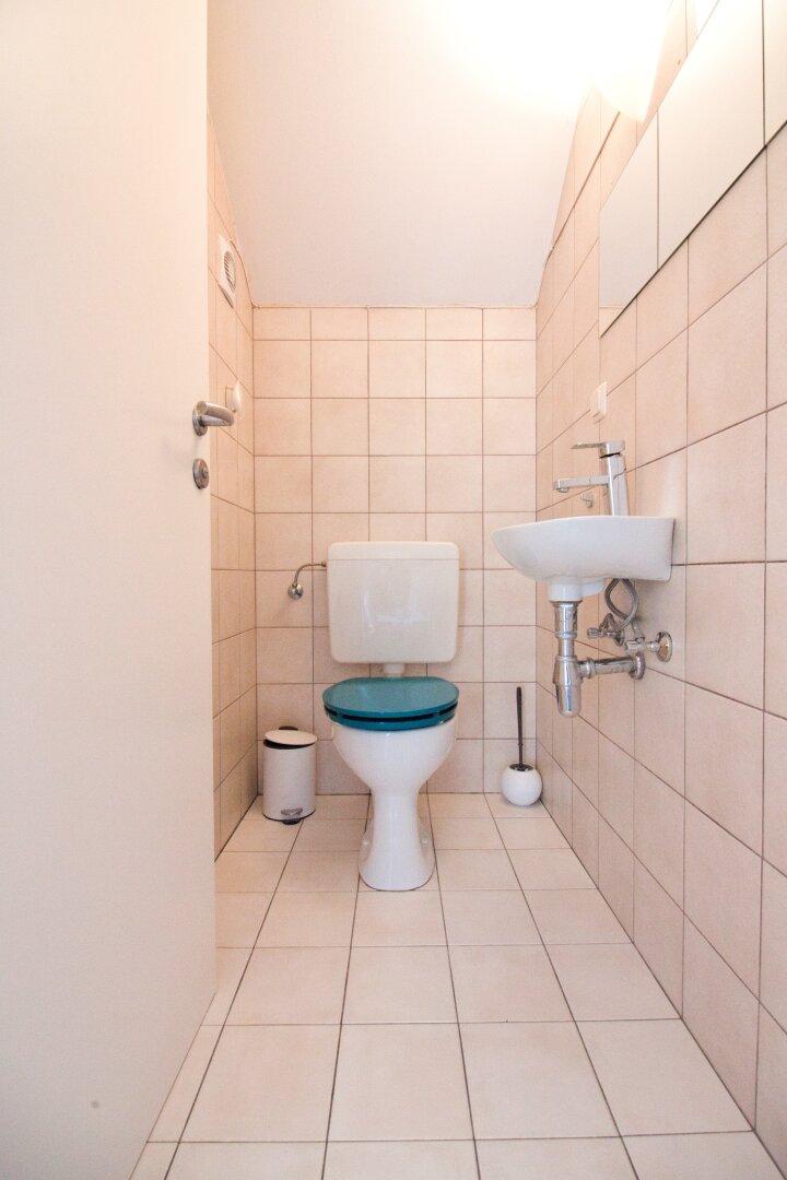 Gut geschnittene, lichtdurchflutete Maisonette mit Kamin & Südbalkon | 111 m² auf zwei Ebenen | inkl. Stellplatz