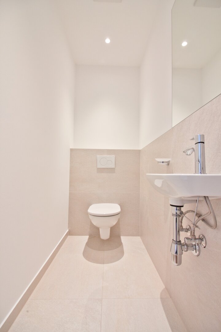 Wunderschöne 3-Zimmer-Altbauwohnung mit Parkettböden | Wohnküche | großes Bad mit Dusche und Badewanne