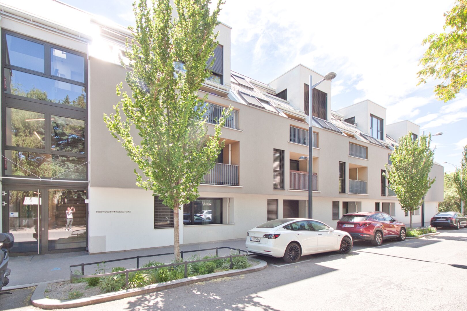Moderne 2-Zimmer-Wohnung mit Loggia | Erdgeschoß | 25min zum Stephansplatz