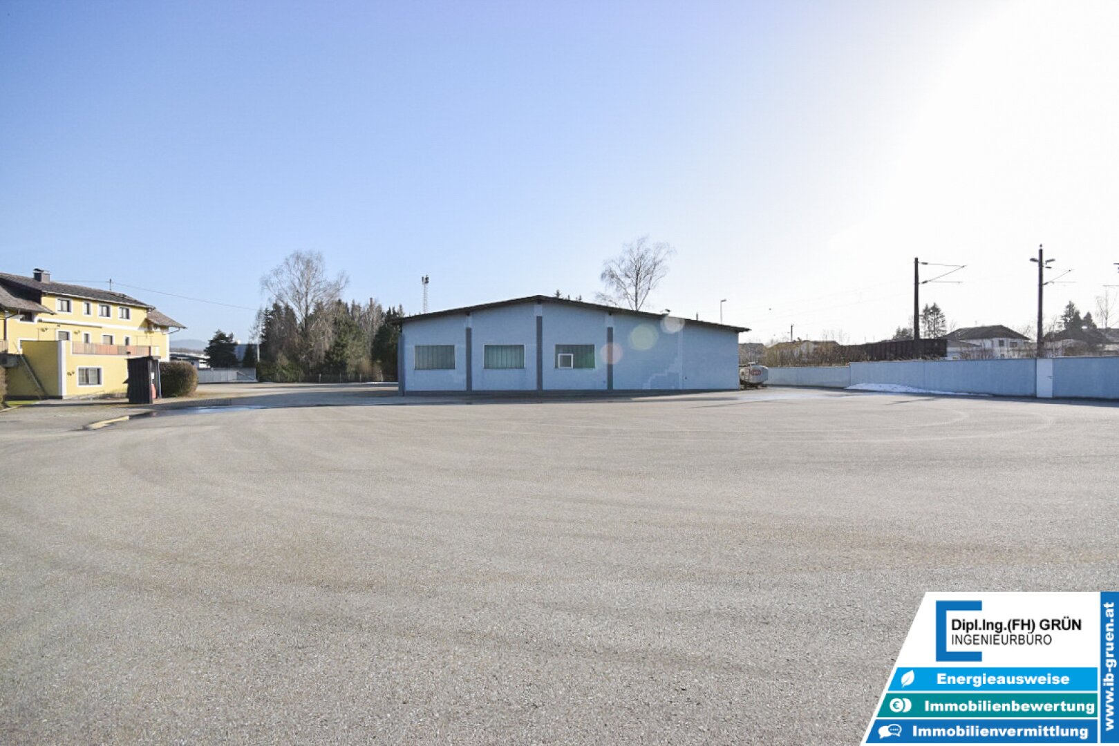7133m² Betriebsliegenschaft - Betriebshalle, Wohnhäuser, Büro, Garagen, Betriebstankstelle, Baugrund - Projekt für große Arbeiterunterkunft