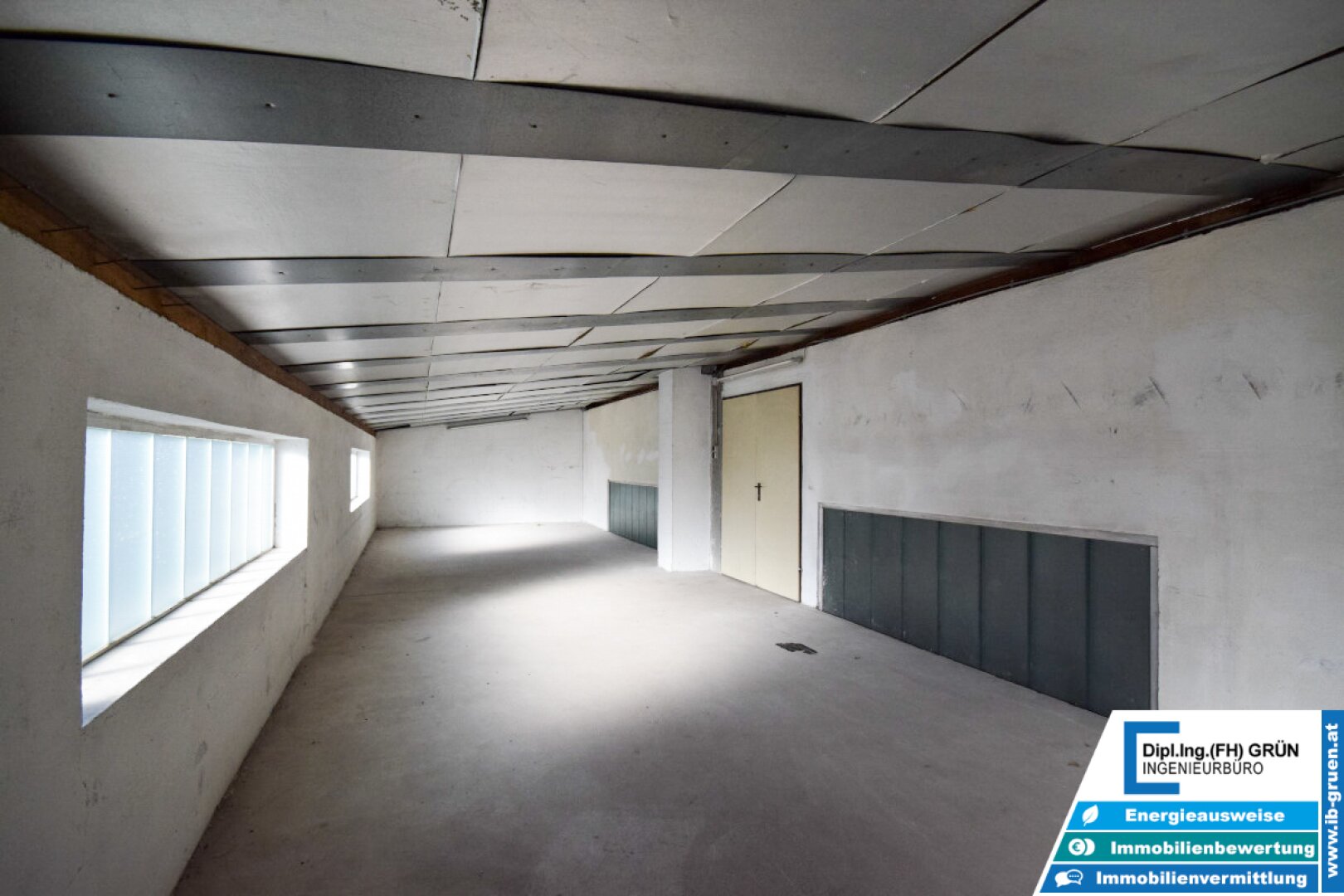 7133m² Betriebsliegenschaft - Betriebshalle, Wohnhäuser, Büro, Garagen, Betriebstankstelle, Baugrund - Projekt für große Arbeiterunterkunft
