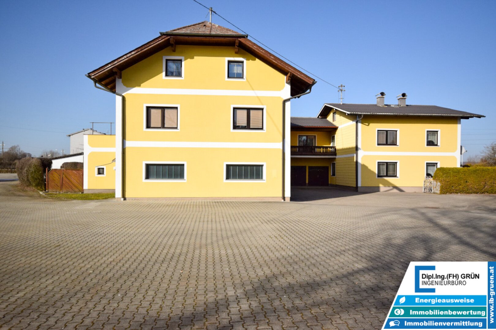 7133m² Betriebsliegenschaft - Betriebshalle, Wohnhäuser, Büro, Garagen, Betriebstankstelle, Baugrund - Projekt für große Arbeiterunterkunft