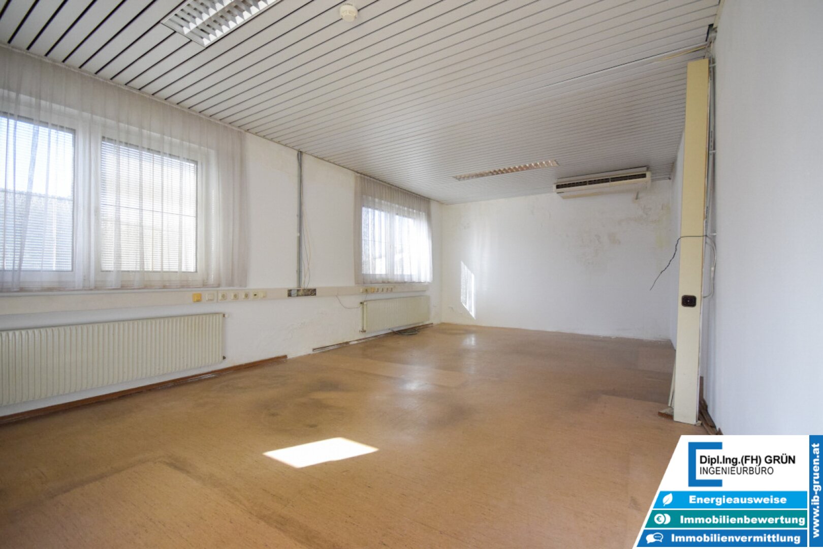 7133m² Betriebsliegenschaft - Betriebshalle, Wohnhäuser, Büro, Garagen, Betriebstankstelle, Baugrund - Projekt für große Arbeiterunterkunft