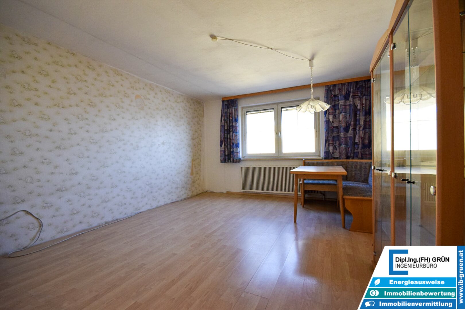 7133m² Betriebsliegenschaft - Betriebshalle, Wohnhäuser, Büro, Garagen, Betriebstankstelle, Baugrund - Projekt für große Arbeiterunterkunft