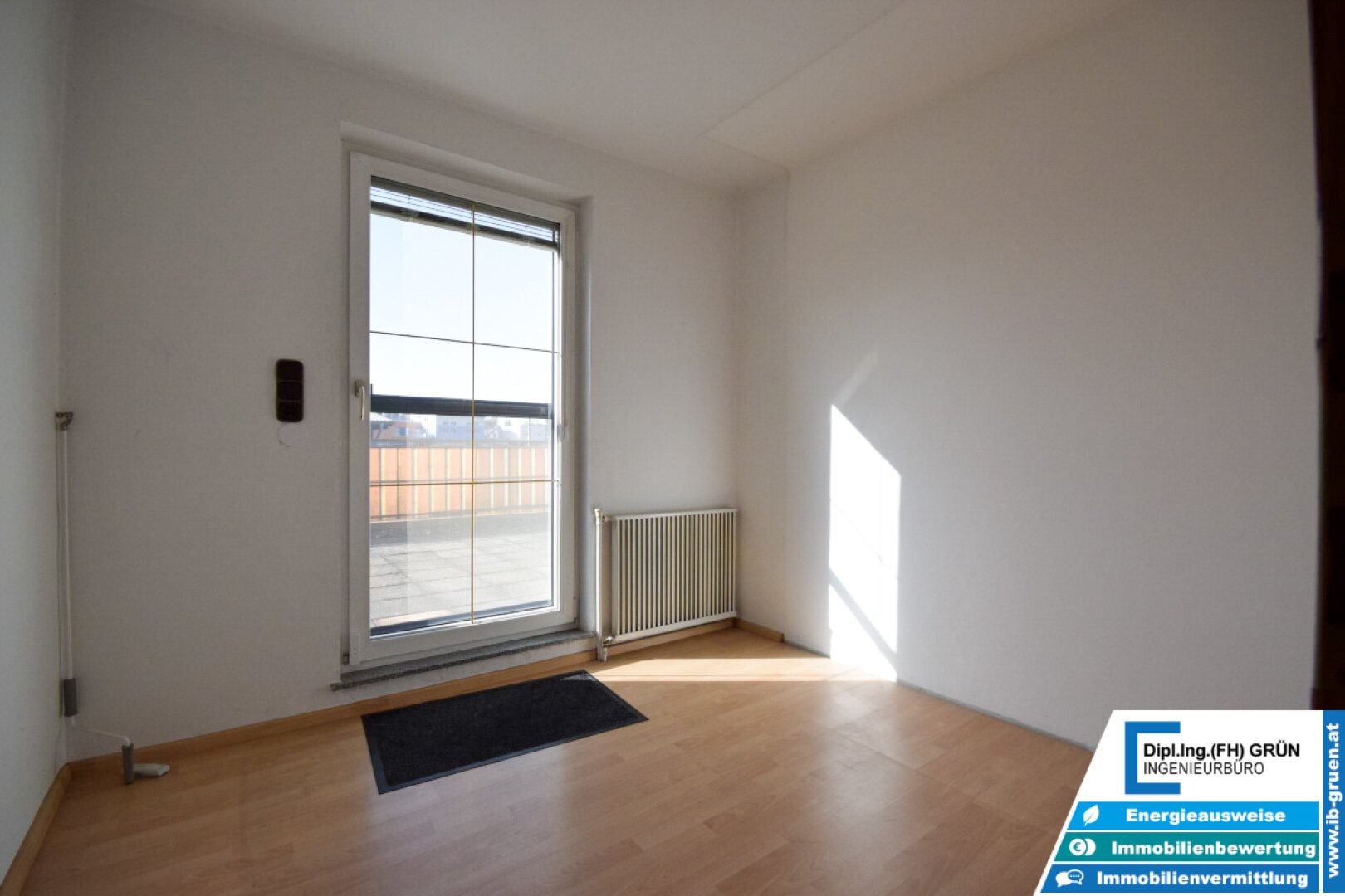 7133m² Betriebsliegenschaft - Betriebshalle, Wohnhäuser, Büro, Garagen, Betriebstankstelle, Baugrund - Projekt für große Arbeiterunterkunft