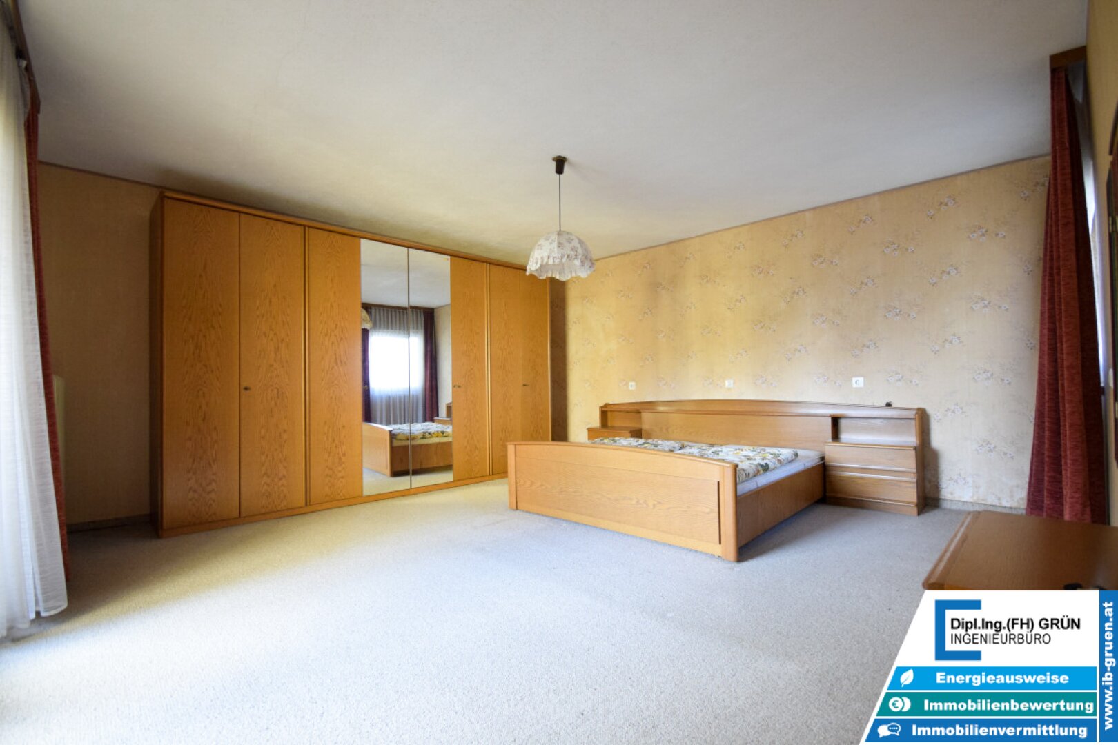 7133m² Betriebsliegenschaft - Betriebshalle, Wohnhäuser, Büro, Garagen, Betriebstankstelle, Baugrund - Projekt für große Arbeiterunterkunft