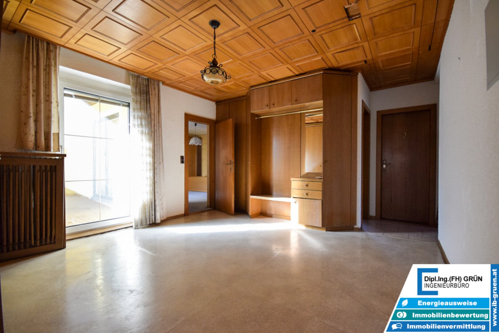 7133m² Betriebsliegenschaft - Betriebshalle, Wohnhäuser, Büro, Garagen, Betriebstankstelle, Baugrund - Projekt für große Arbeiterunterkunft