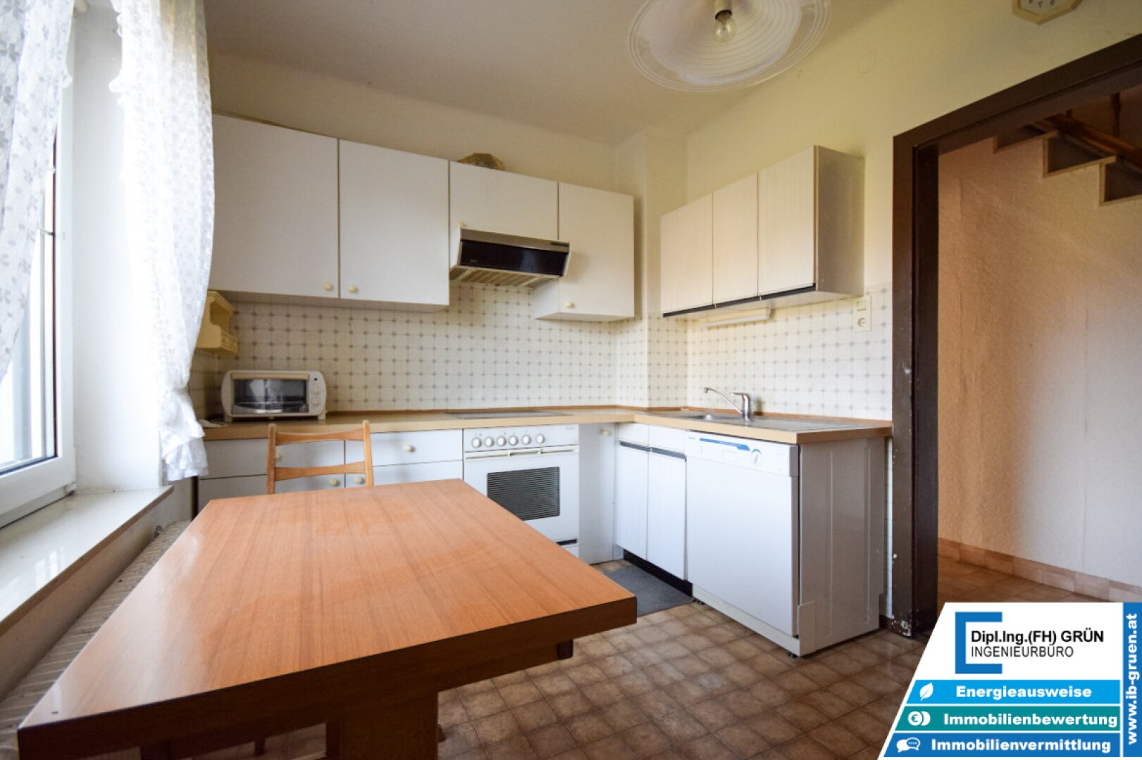 7133m² Betriebsliegenschaft - Betriebshalle, Wohnhäuser, Büro, Garagen, Betriebstankstelle, Baugrund - Projekt für große Arbeiterunterkunft