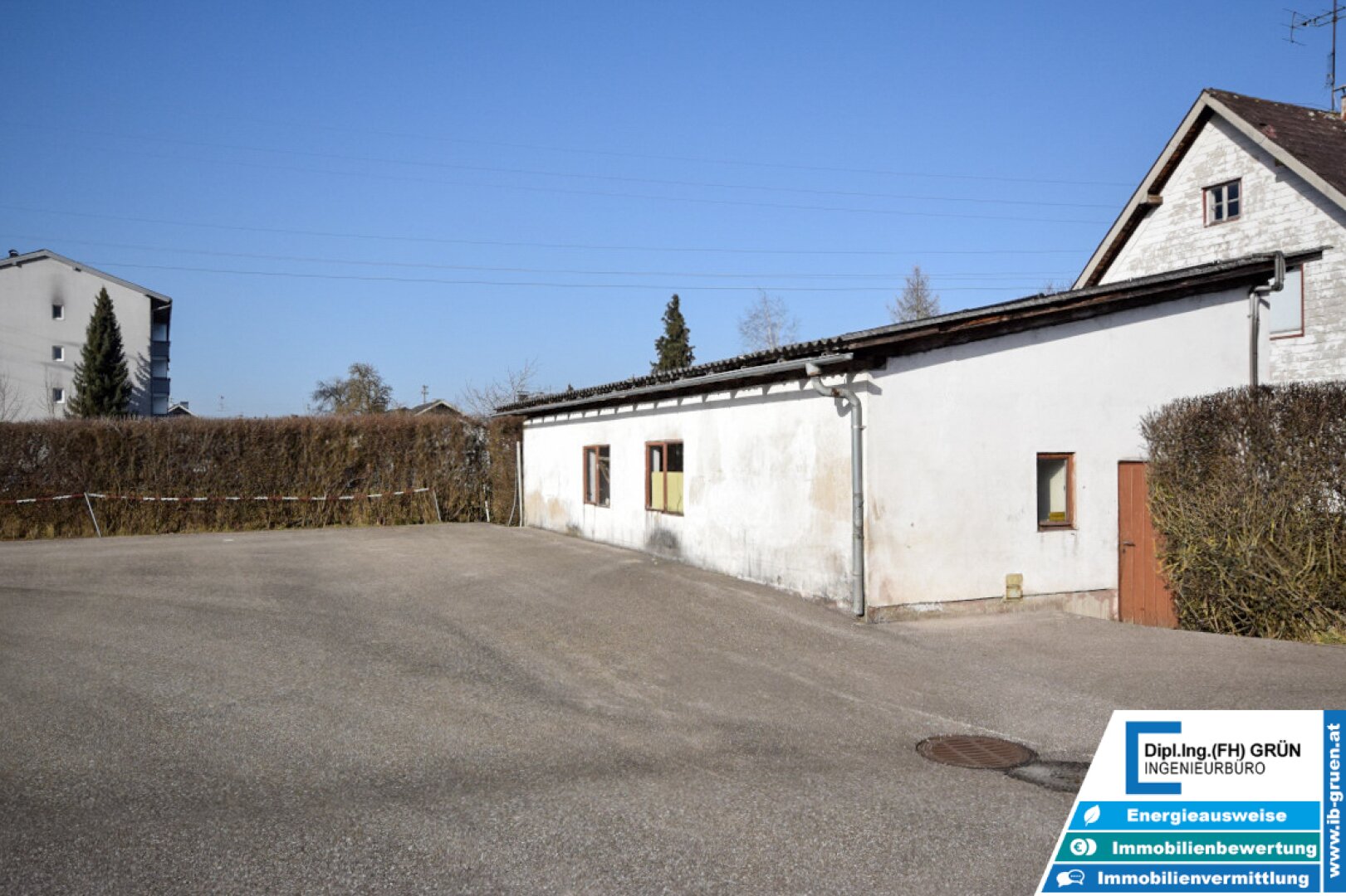 7133m² Betriebsliegenschaft - Betriebshalle, Wohnhäuser, Büro, Garagen, Betriebstankstelle, Baugrund - Projekt für große Arbeiterunterkunft