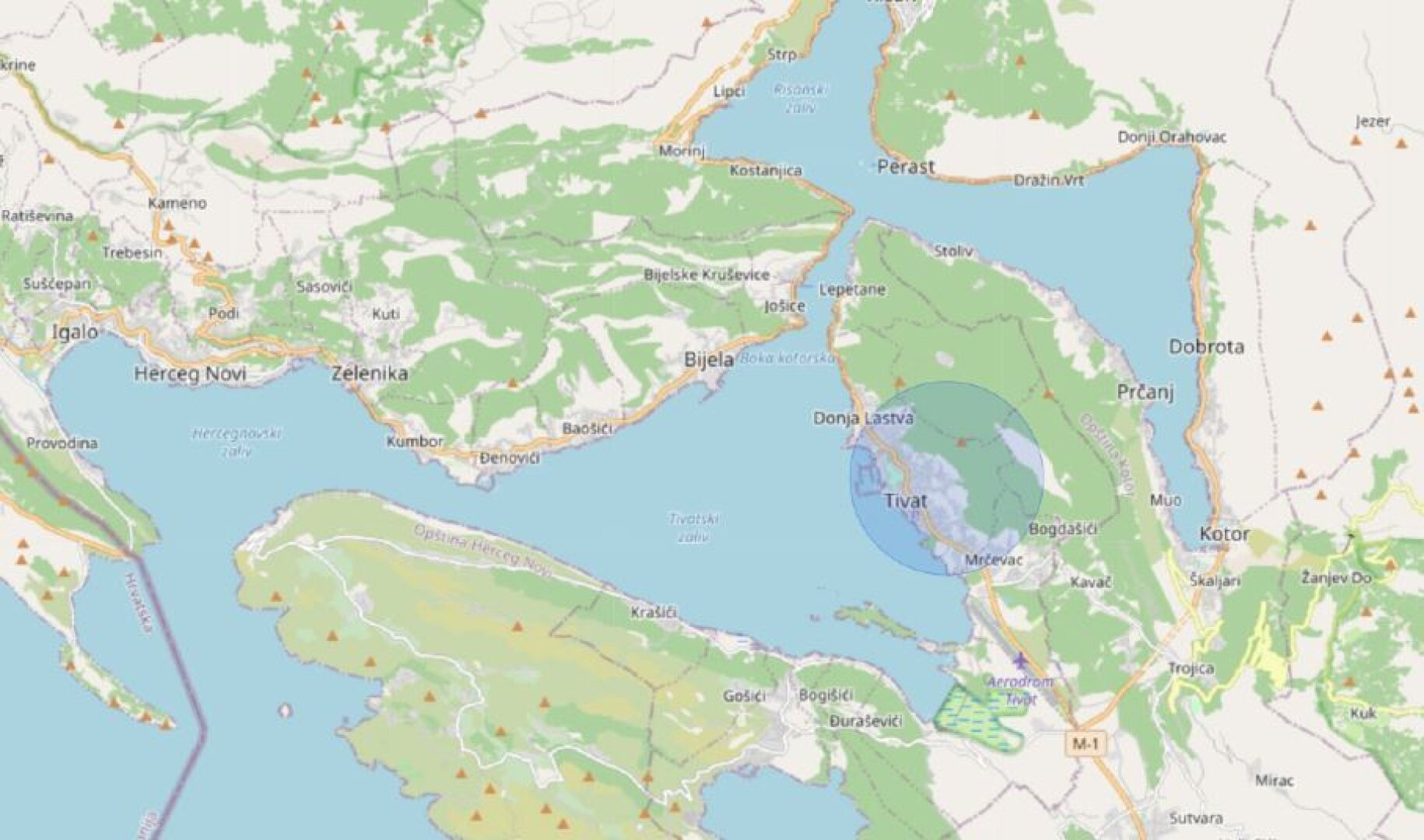 MONTENEGRO !                                    Schönes Penthouse mit zwei Terrassen, Berg- und malerischem Meerblick