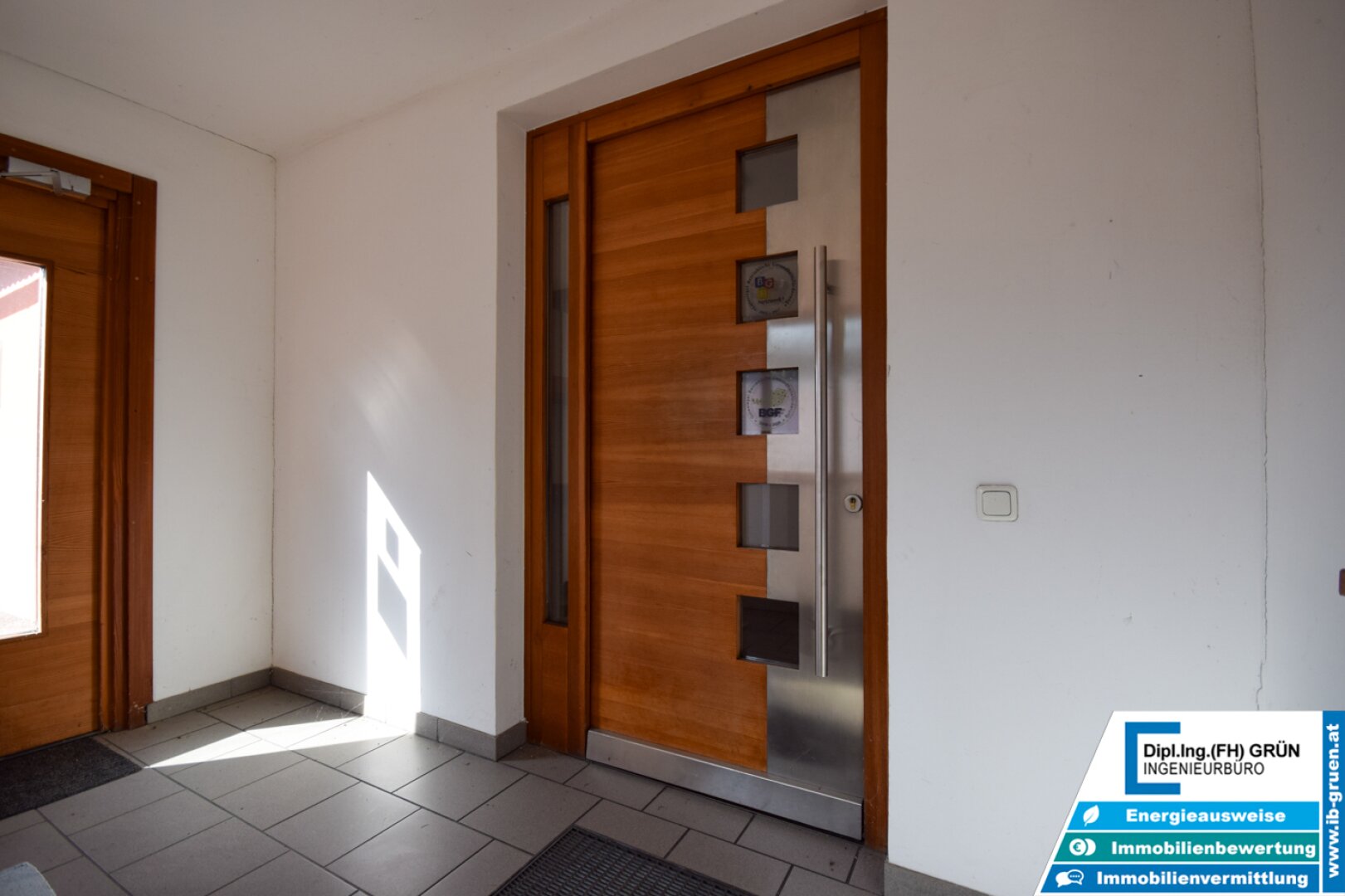 Vielseitige Gewerbeliegenschaft mit Büro & Hallenflächen auf 2.950 m²