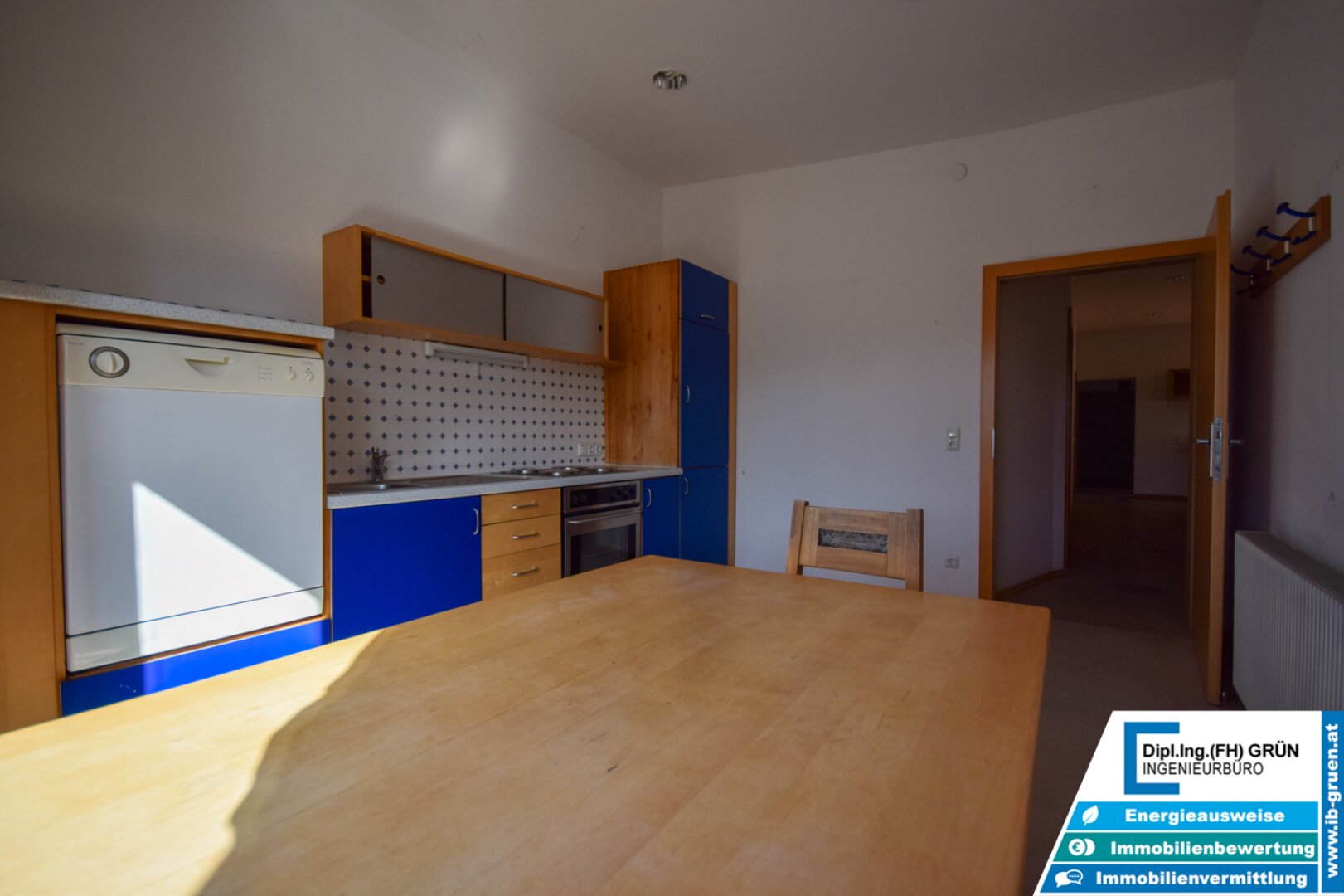 Vielseitige Gewerbeliegenschaft mit Büro & Hallenflächen auf 2.950 m²