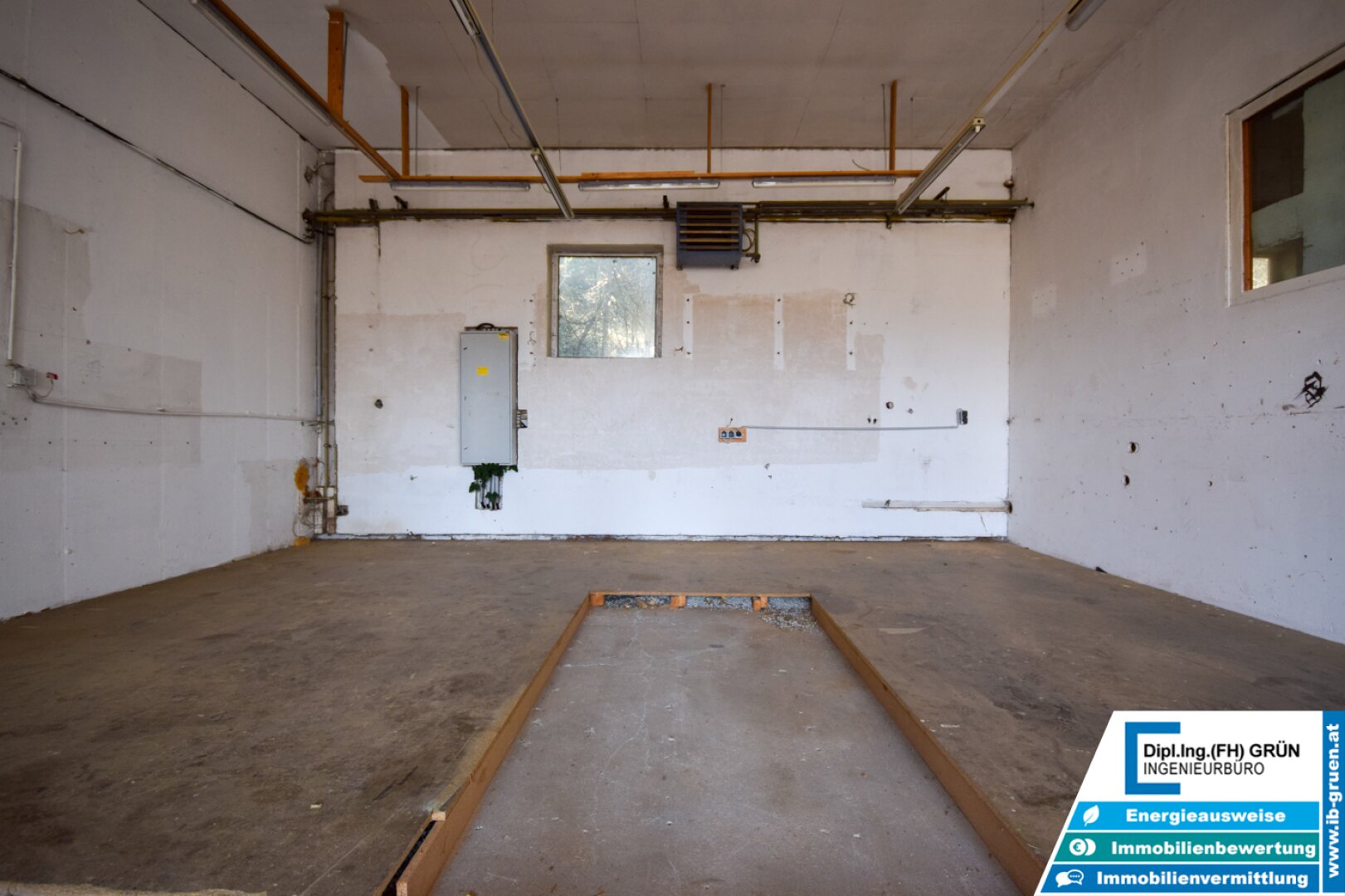 Vielseitige Gewerbeliegenschaft mit Büro & Hallenflächen auf 2.950 m²