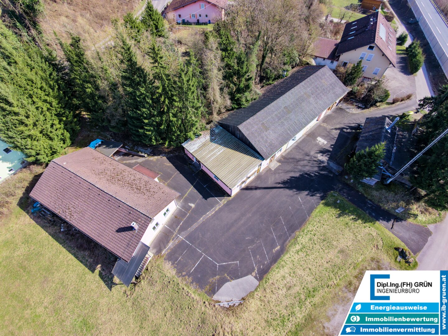 Vielseitige Gewerbeliegenschaft mit Büro & Hallenflächen auf 2.950 m²