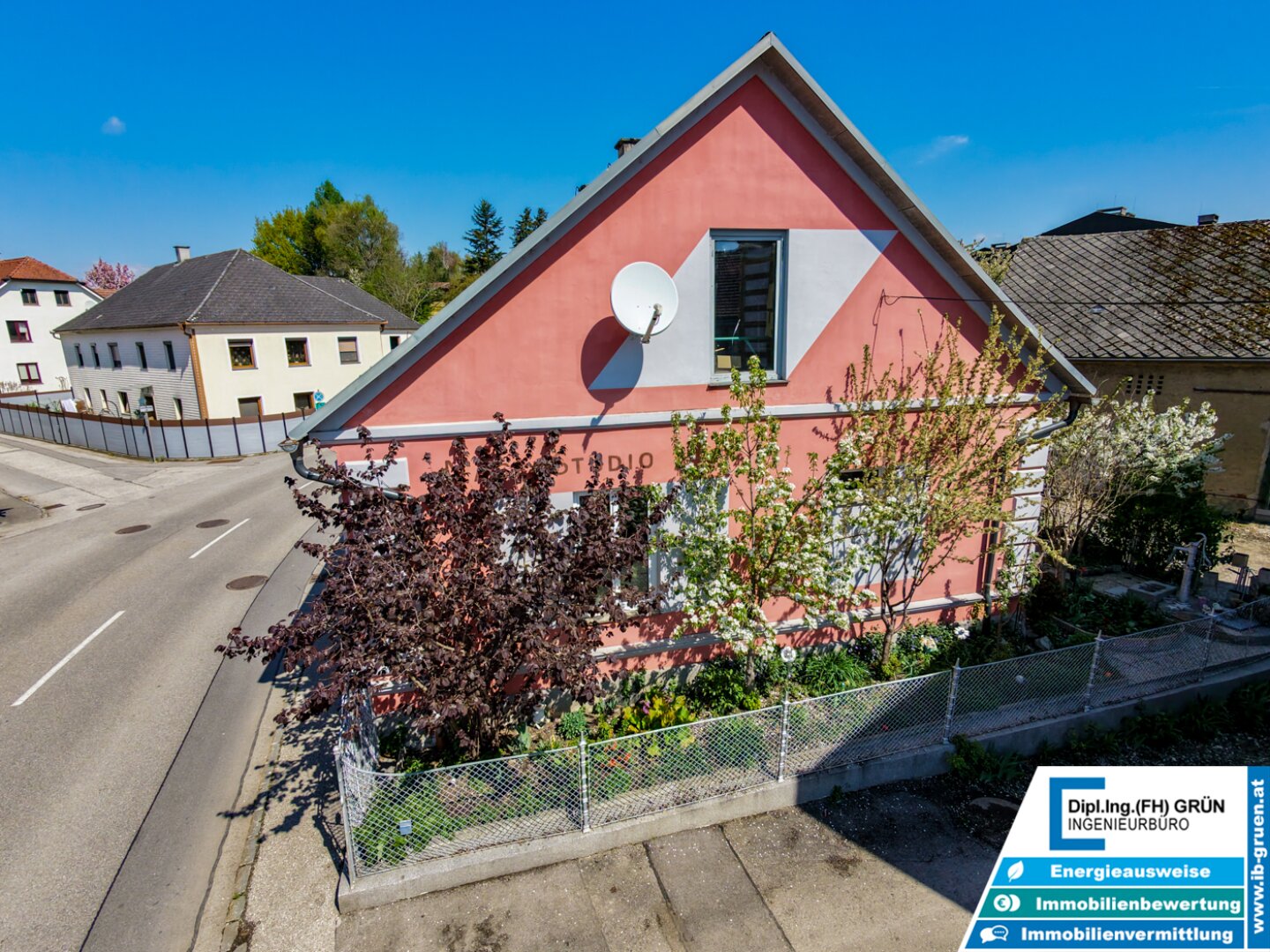 Charmantes Einfamilienhaus im Zentrum von Seitenstetten – saniert, Garage, Terrasse, Fernwärme