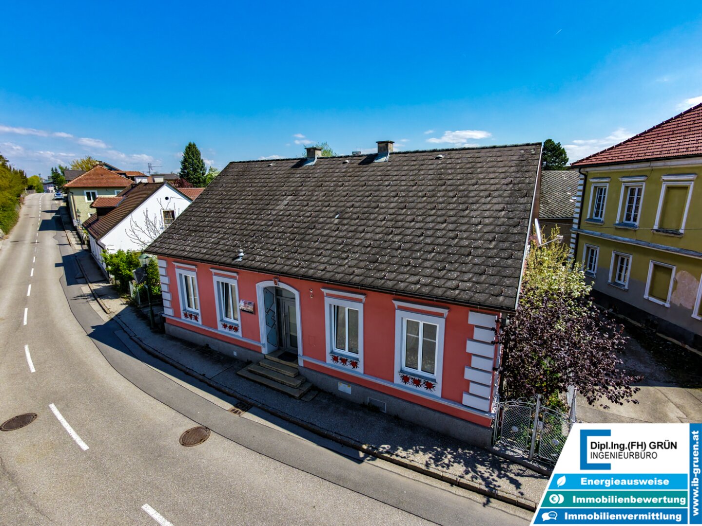 Charmantes Einfamilienhaus im Zentrum von Seitenstetten – saniert, Garage, Terrasse, Fernwärme