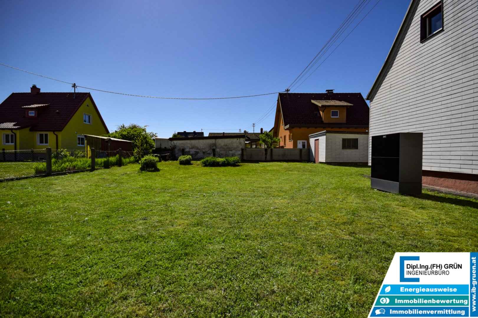 Toplage! Haus mit großem Grundstück, 2- bzw. 3-fach Garage & neuer Luftwärmepumpe