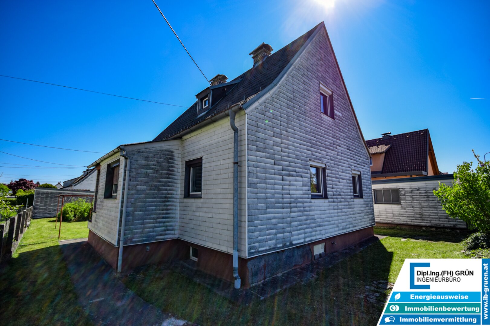 Toplage! Haus mit großem Grundstück, 2- bzw. 3-fach Garage & neuer Luftwärmepumpe