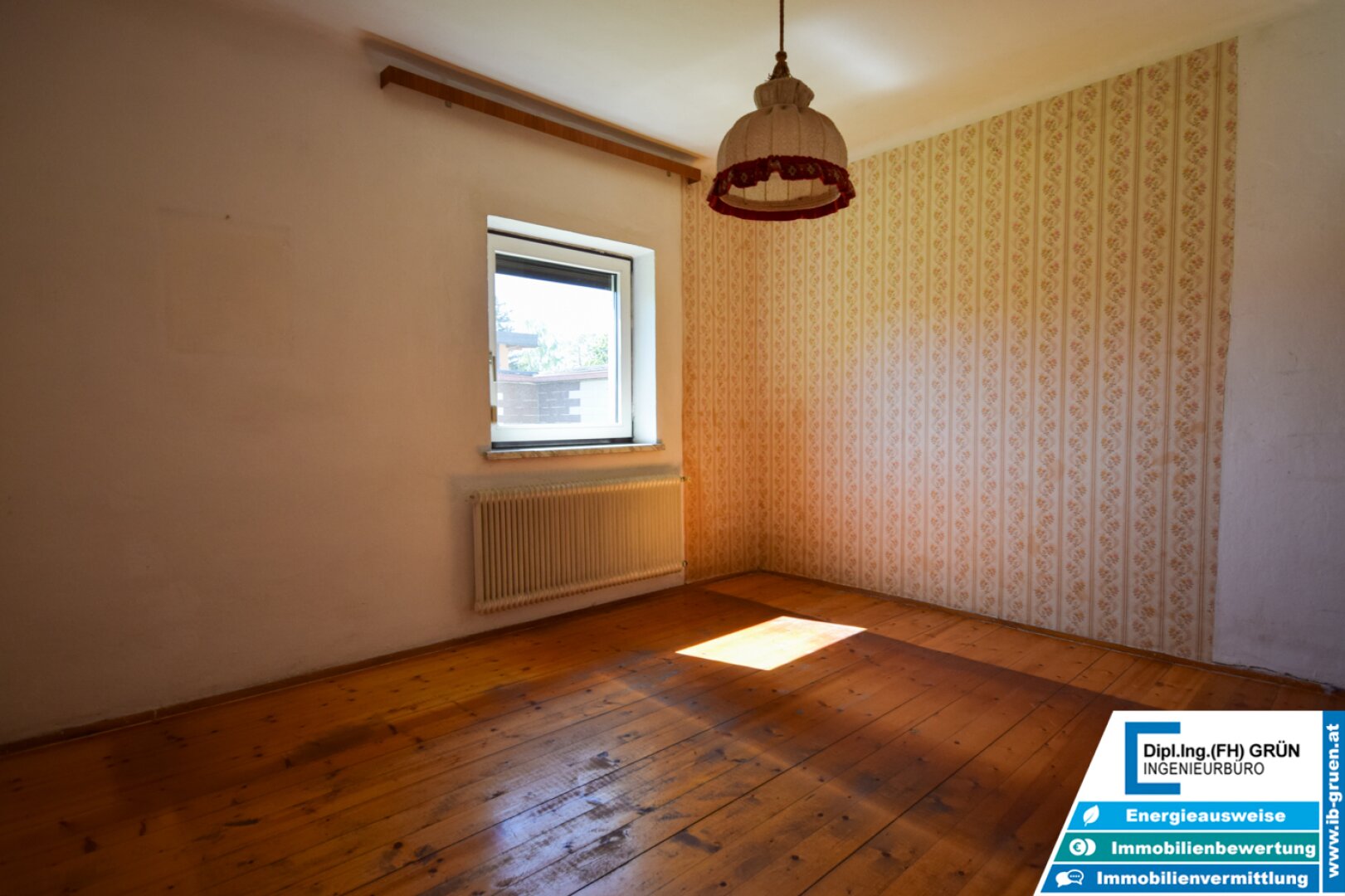 Toplage! Haus mit großem Grundstück, 2- bzw. 3-fach Garage & neuer Luftwärmepumpe