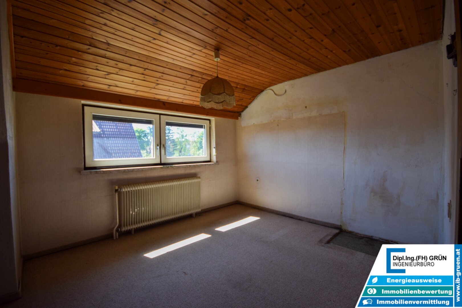 Toplage! Haus mit großem Grundstück, 2- bzw. 3-fach Garage & neuer Luftwärmepumpe