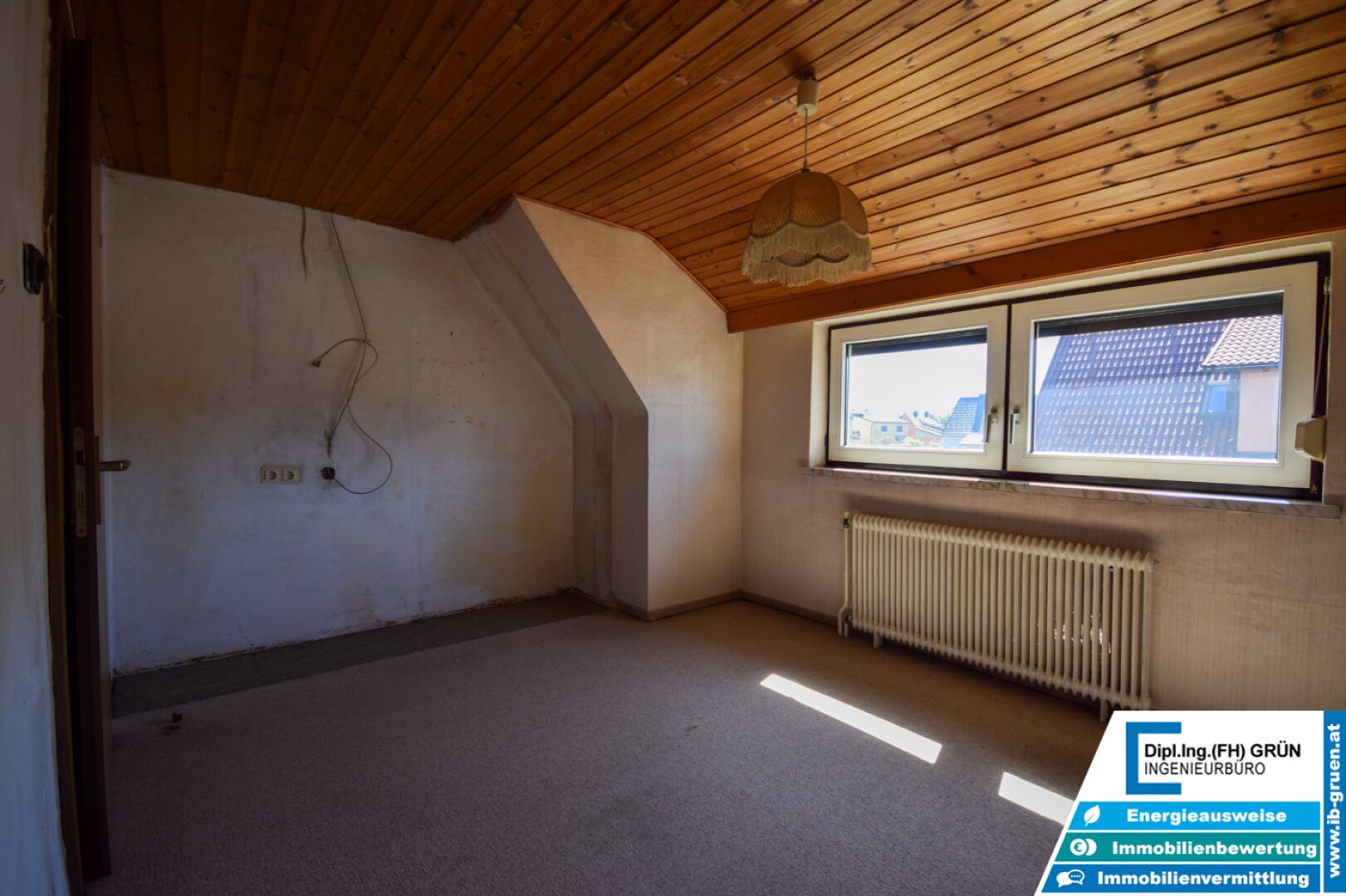 Toplage! Haus mit großem Grundstück, 2- bzw. 3-fach Garage & neuer Luftwärmepumpe