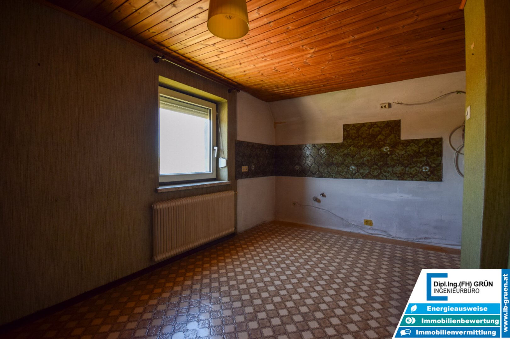 Toplage! Haus mit großem Grundstück, 2- bzw. 3-fach Garage & neuer Luftwärmepumpe