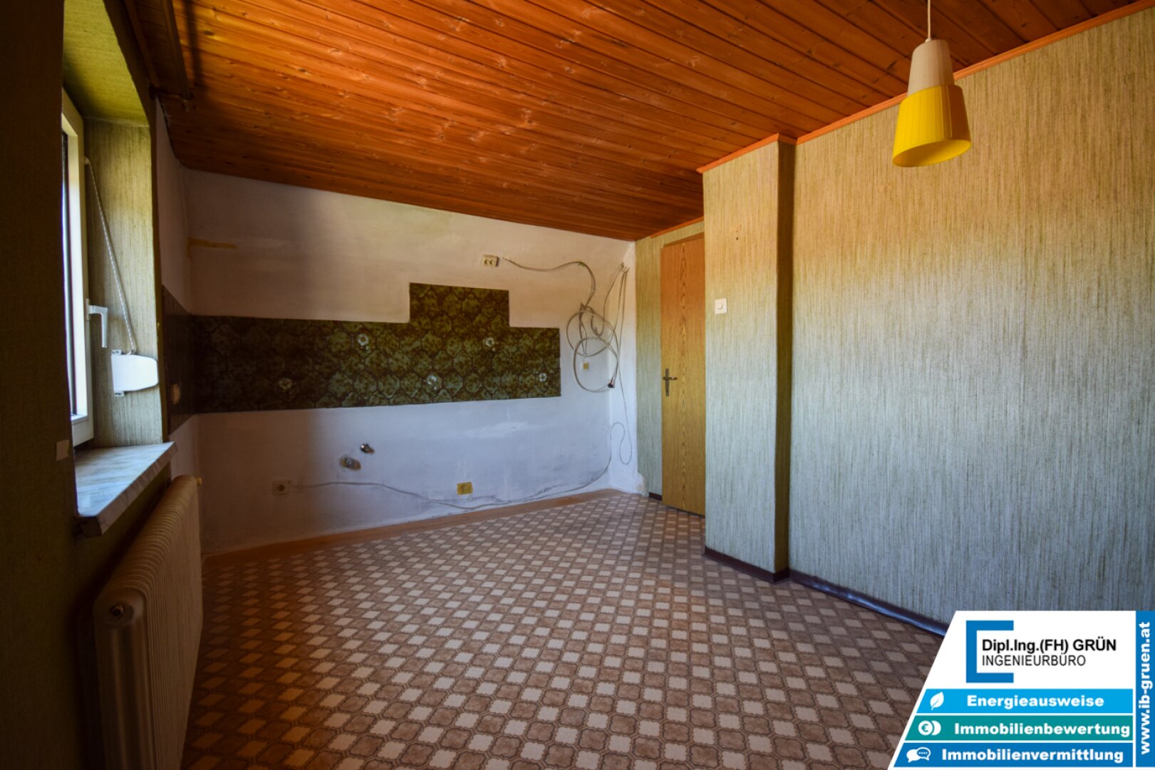Toplage! Haus mit großem Grundstück, 2- bzw. 3-fach Garage & neuer Luftwärmepumpe