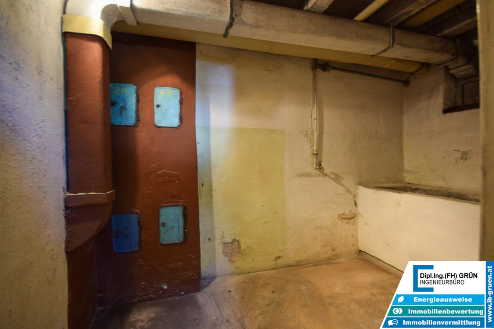 Toplage! Haus mit großem Grundstück, 2- bzw. 3-fach Garage & neuer Luftwärmepumpe