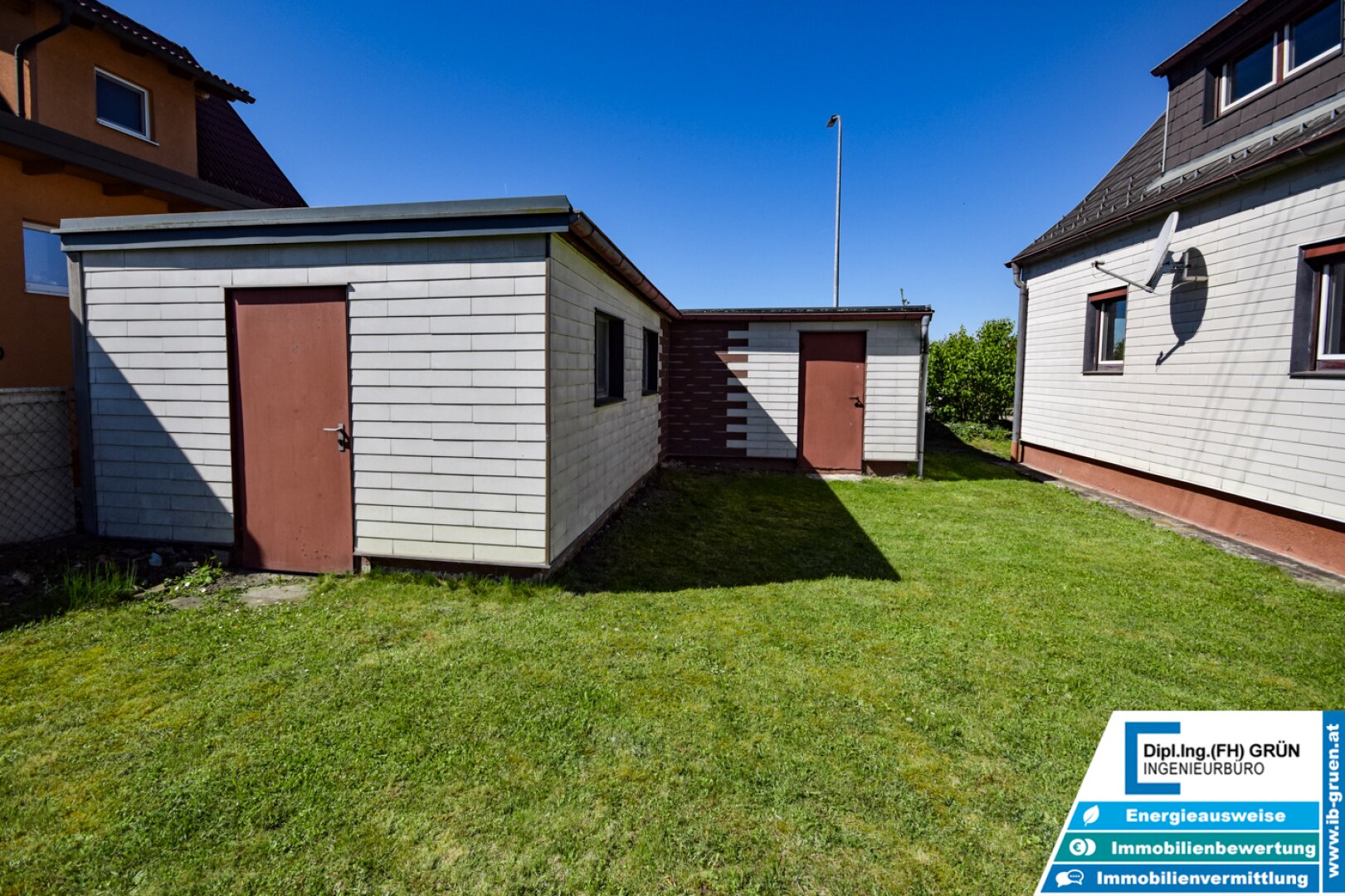 Toplage! Haus mit großem Grundstück, 2- bzw. 3-fach Garage & neuer Luftwärmepumpe