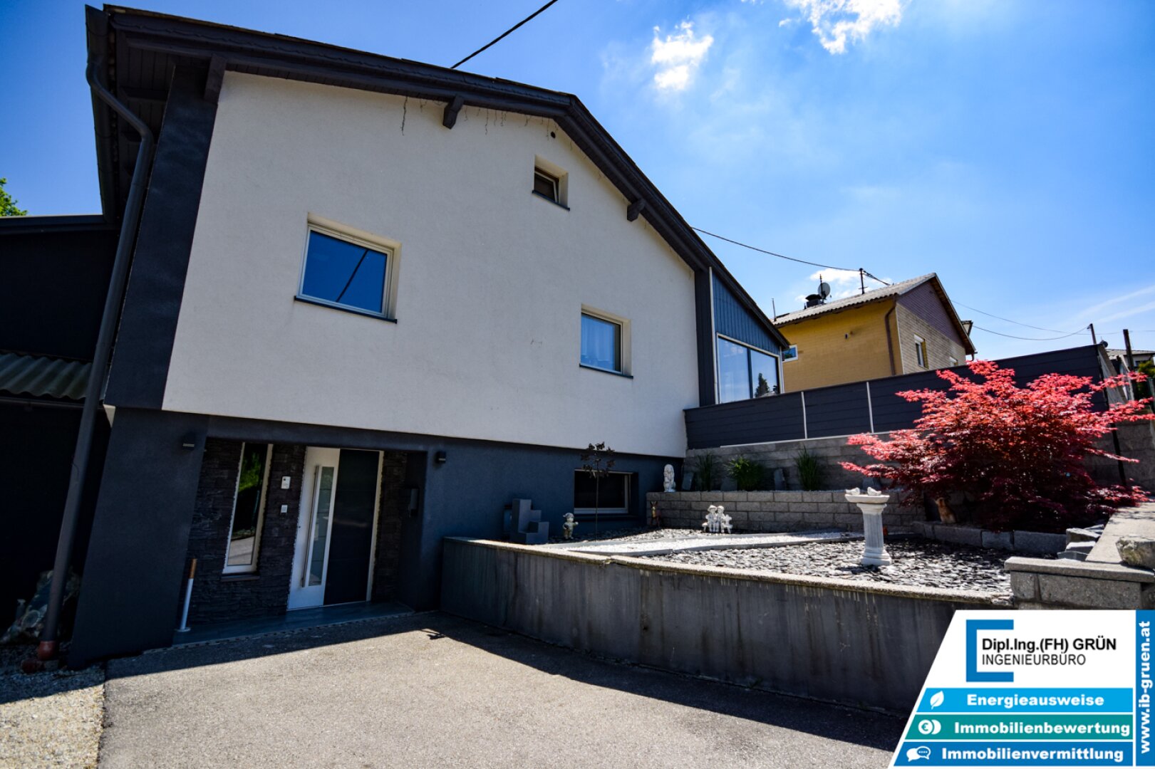Wohnen in Ruhelage am Waldrand – modernisiertes Haus mit Pool & Grünblick