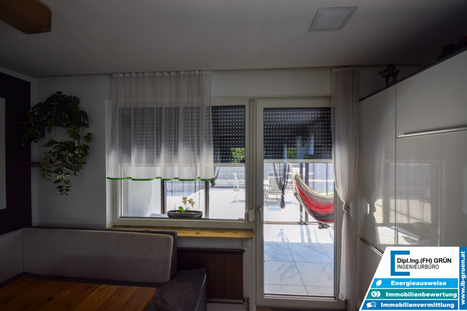 Wohnen in Ruhelage am Waldrand – modernisiertes Haus mit Pool & Grünblick