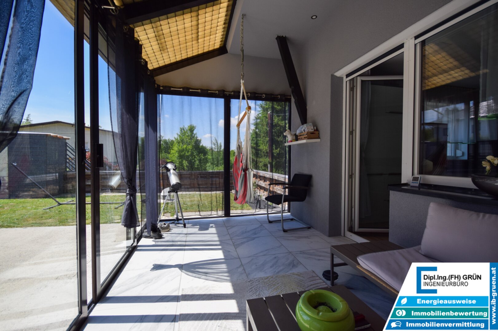 Wohnen in Ruhelage am Waldrand – modernisiertes Haus mit Pool & Grünblick