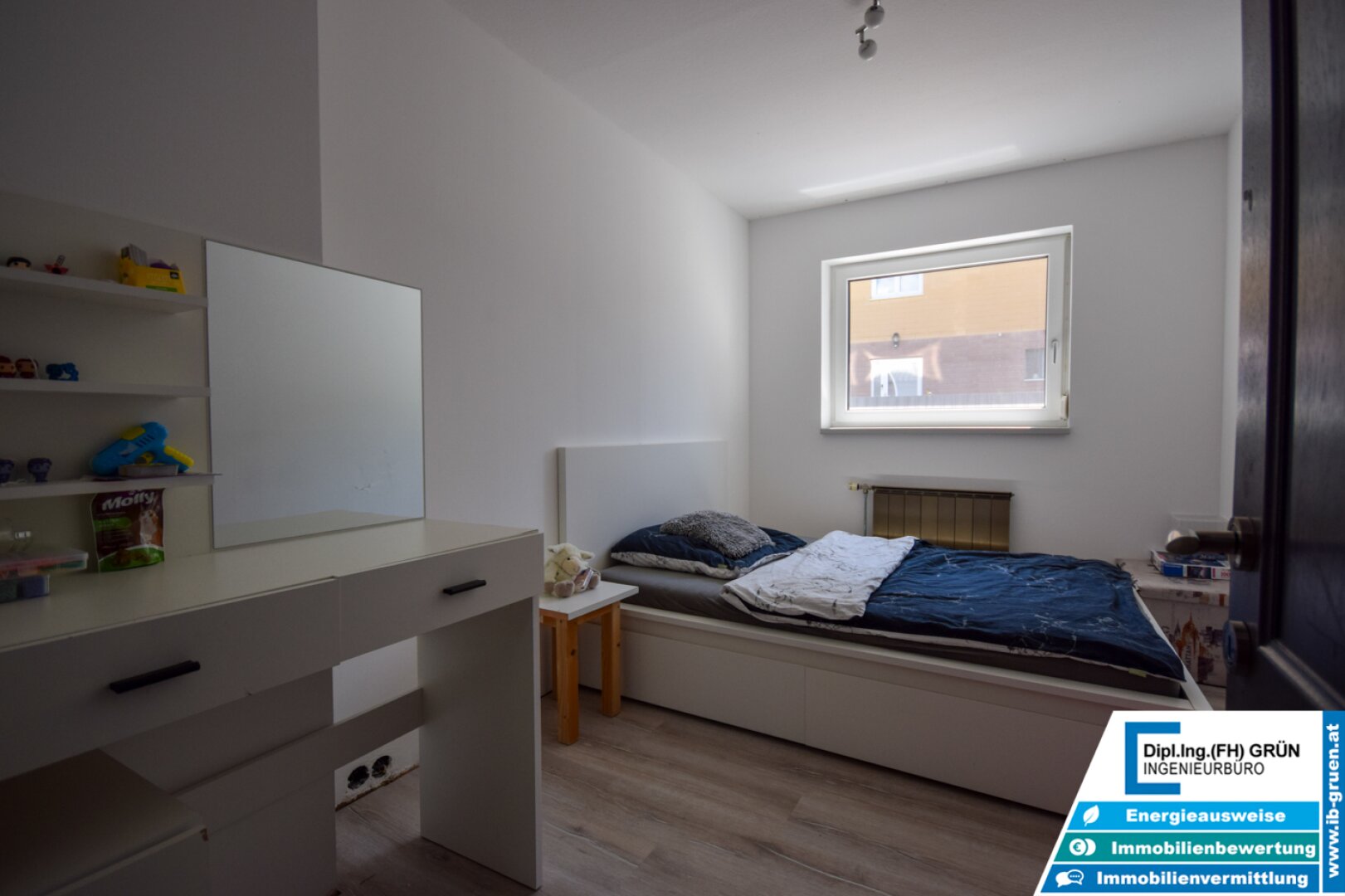 Wohnen in Ruhelage am Waldrand – modernisiertes Haus mit Pool & Grünblick