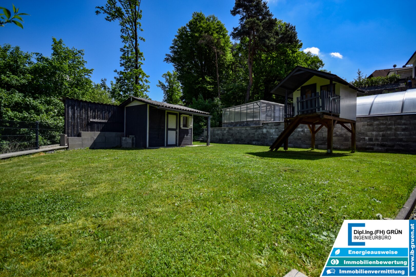 Wohnen in Ruhelage am Waldrand – modernisiertes Haus mit Pool & Grünblick