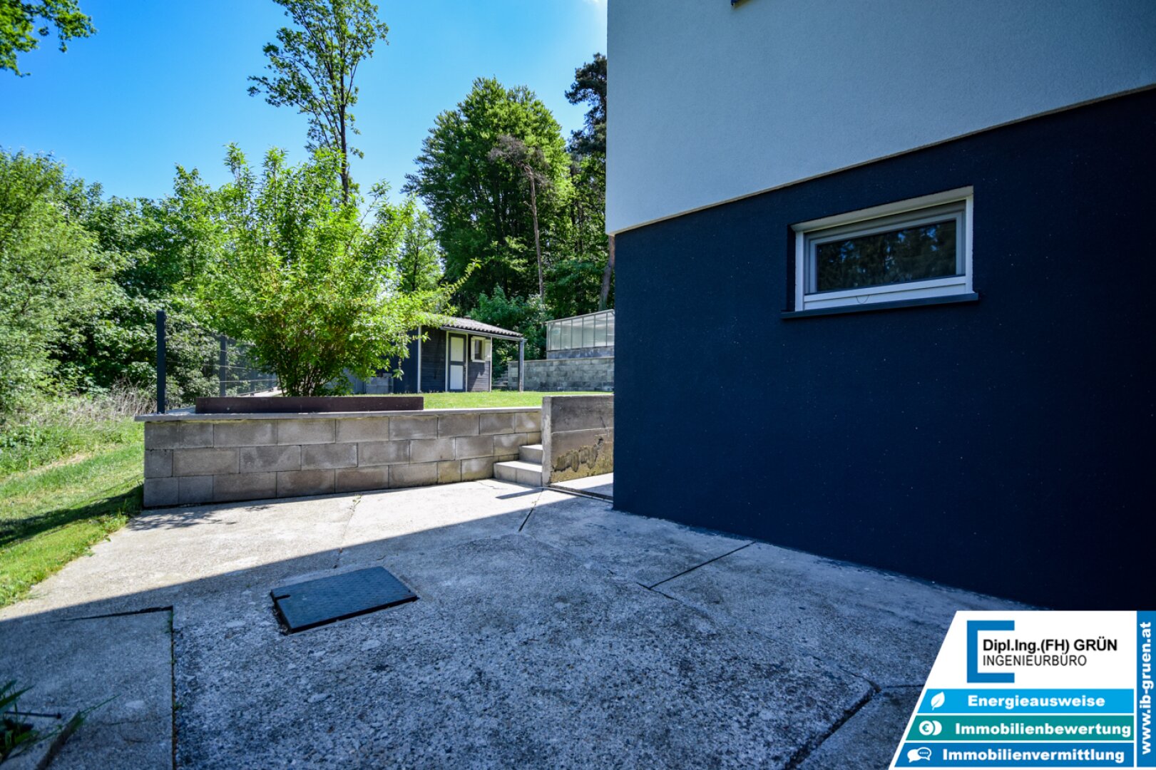 Wohnen in Ruhelage am Waldrand – modernisiertes Haus mit Pool & Grünblick