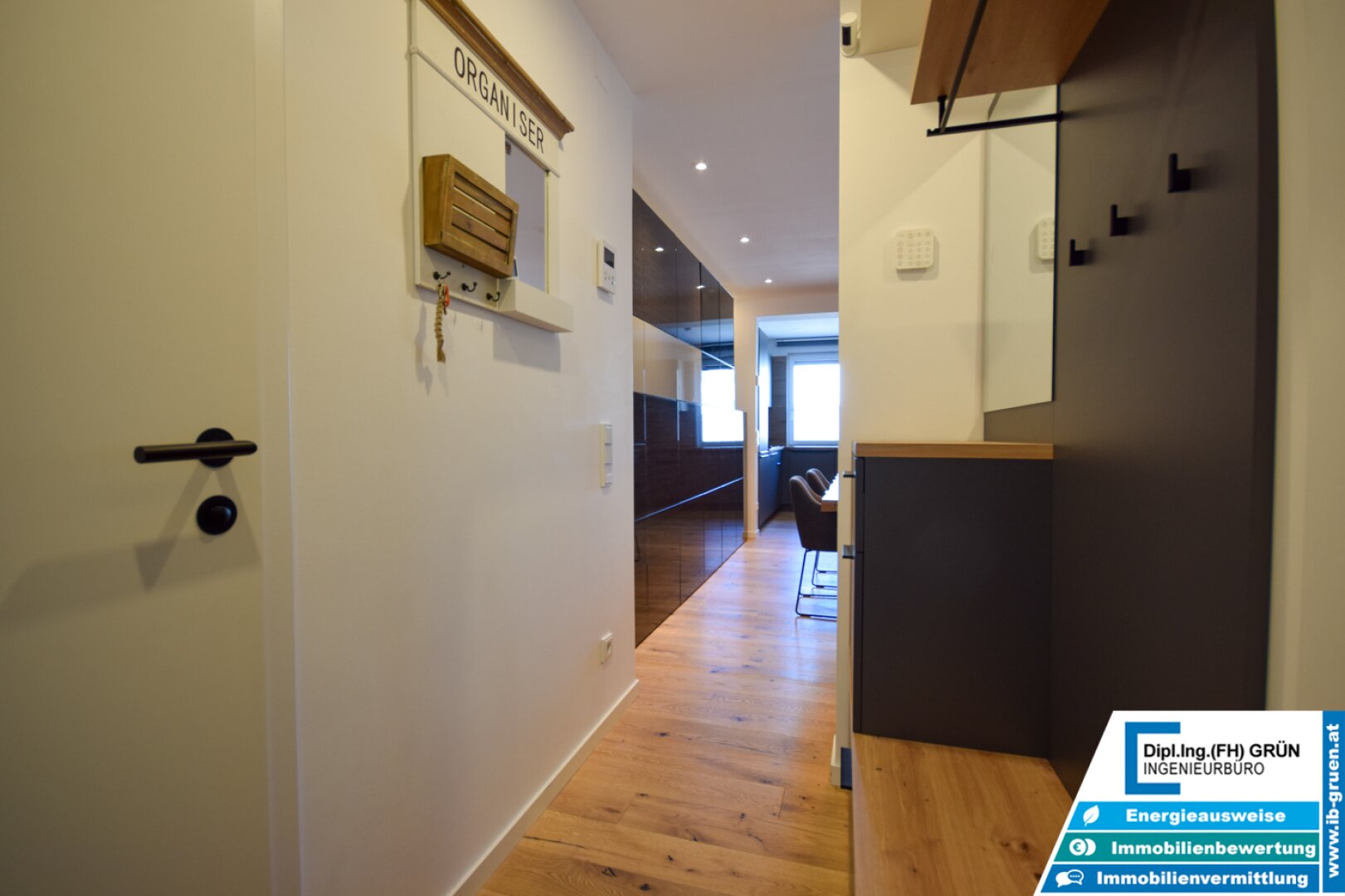 TOP-Lage! Hochwertig kernsanierte 3-Zimmer-Wohnung mit Smart Home, Garage & Balkon