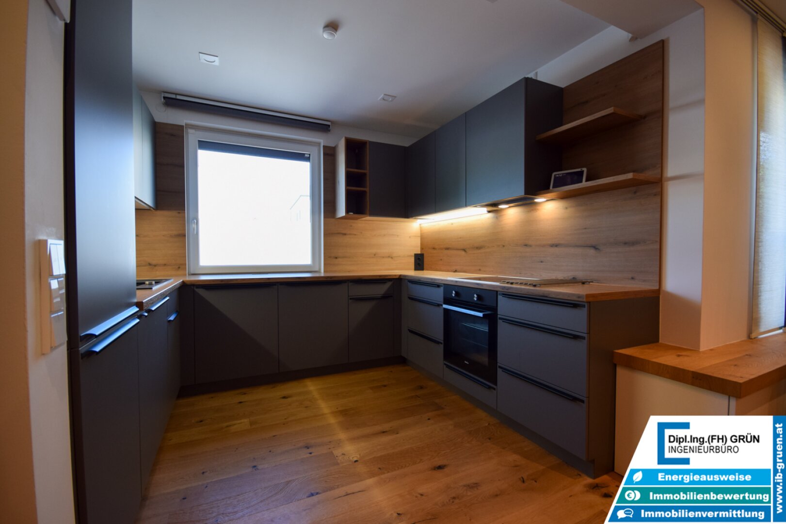 TOP-Lage! Hochwertig kernsanierte 3-Zimmer-Wohnung mit Smart Home, Garage & Balkon