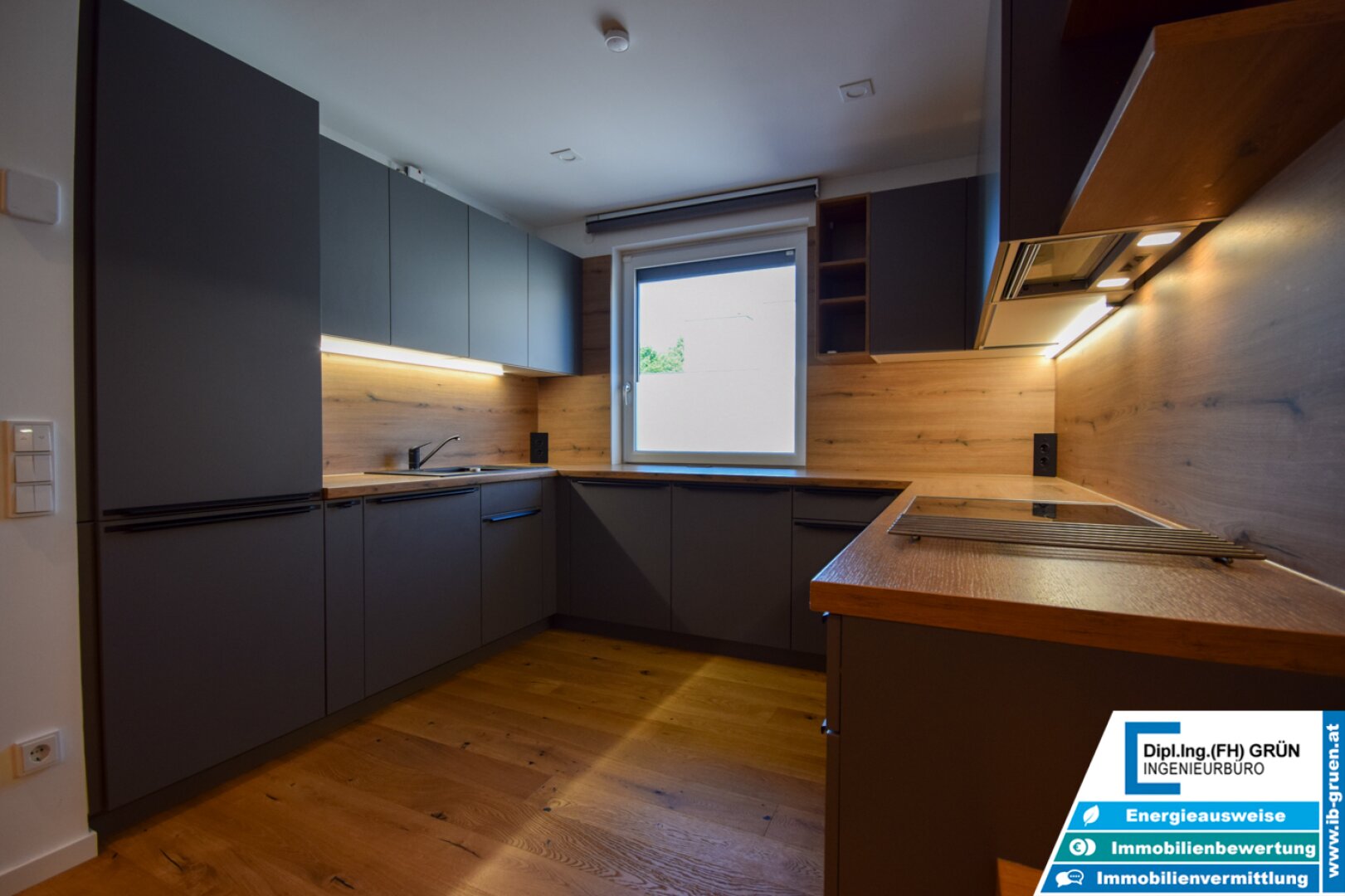 TOP-Lage! Hochwertig kernsanierte 3-Zimmer-Wohnung mit Smart Home, Garage & Balkon