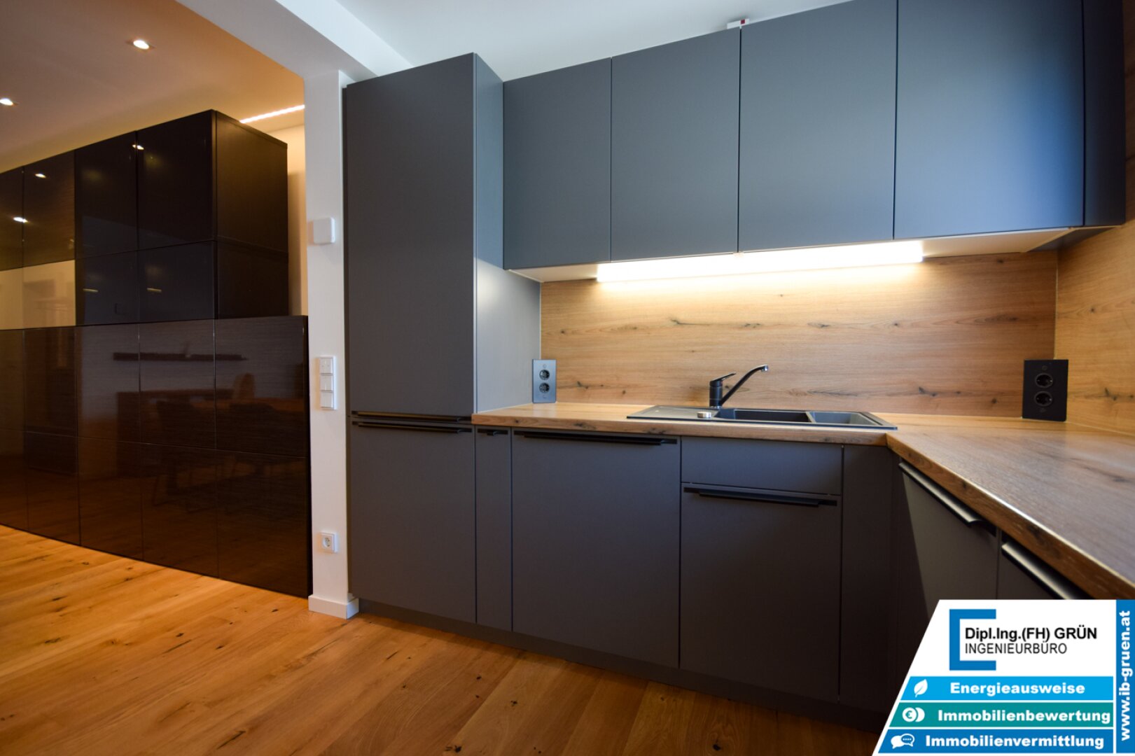 TOP-Lage! Hochwertig kernsanierte 3-Zimmer-Wohnung mit Smart Home, Garage & Balkon