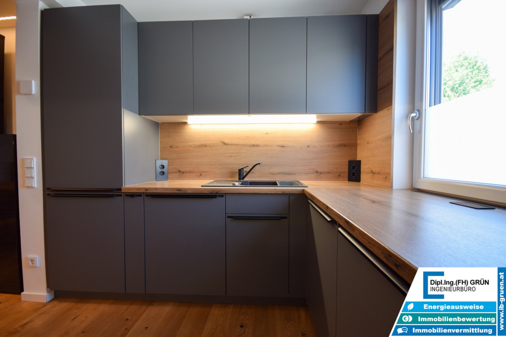 TOP-Lage! Hochwertig kernsanierte 3-Zimmer-Wohnung mit Smart Home, Garage & Balkon